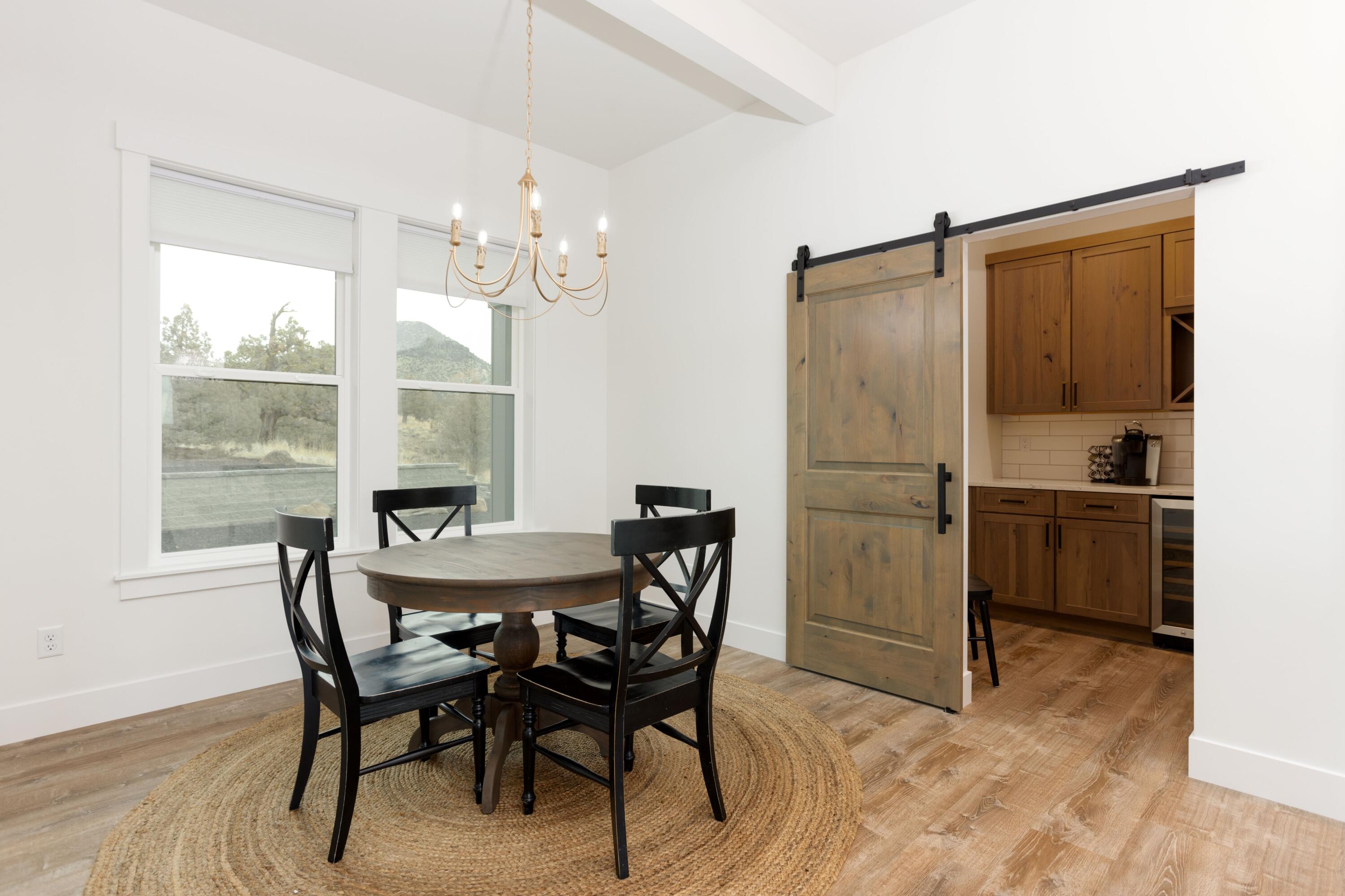 13646 SW Meadowlark Lane