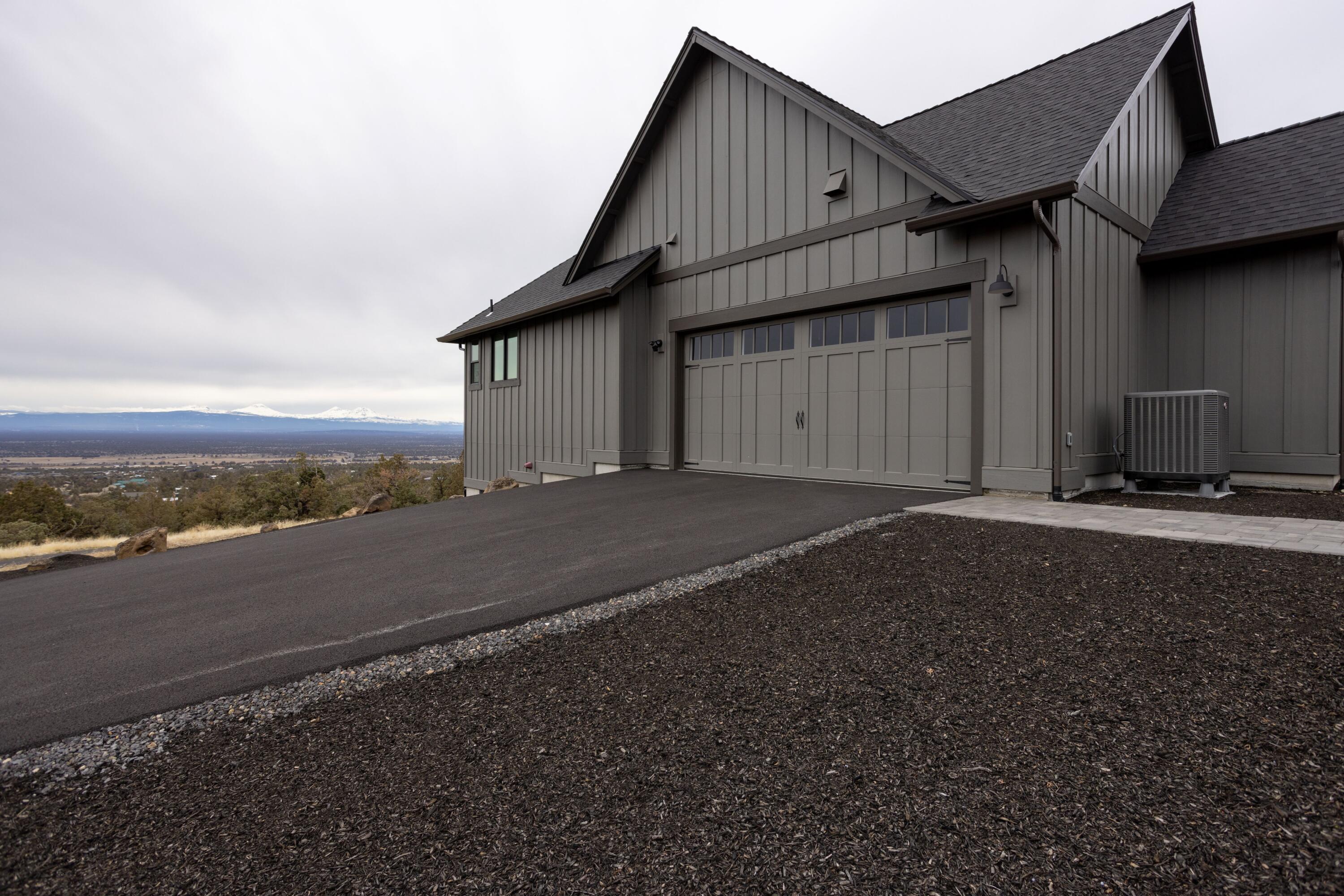 13646 SW Meadowlark Lane