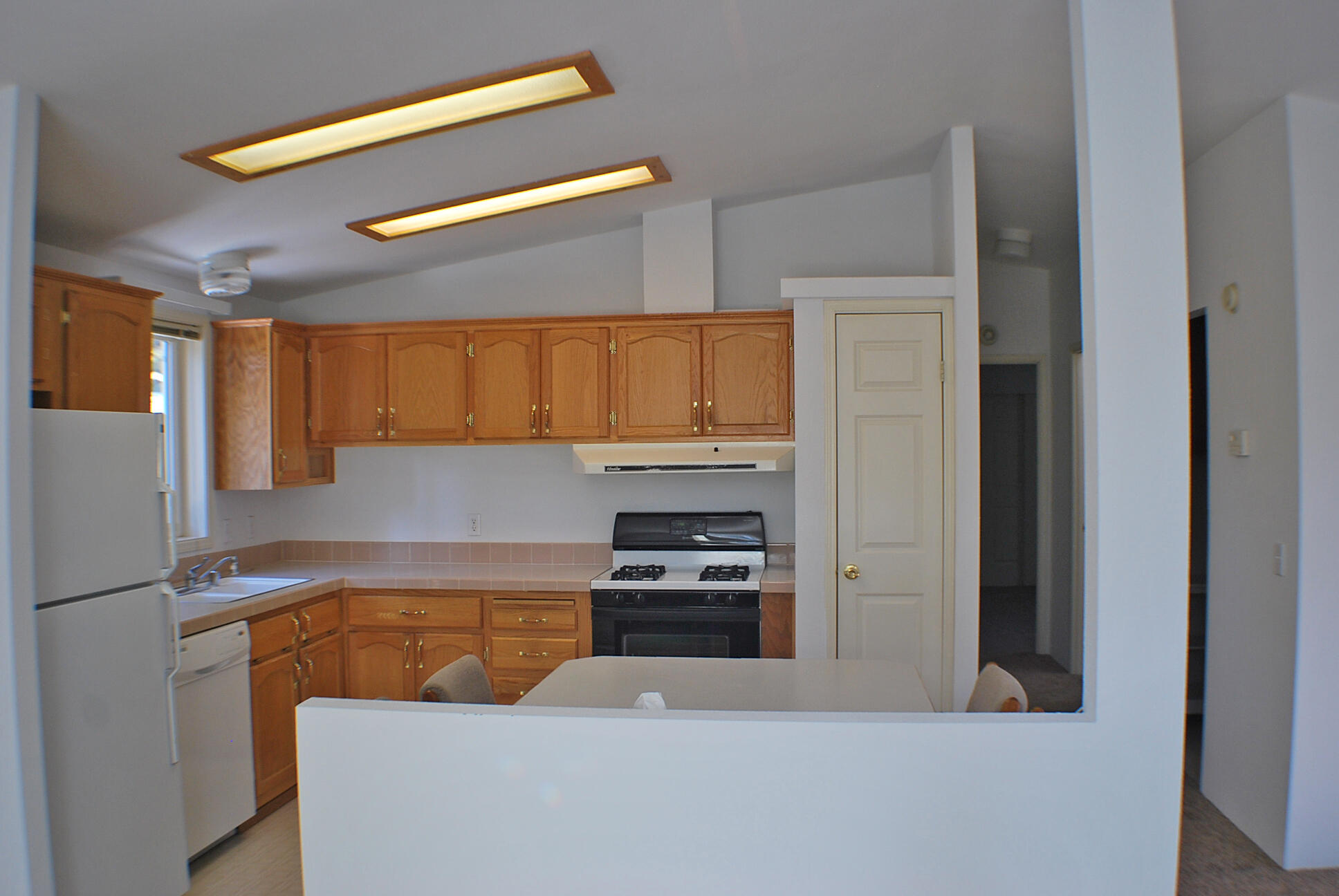 52744 Golden Astor Road