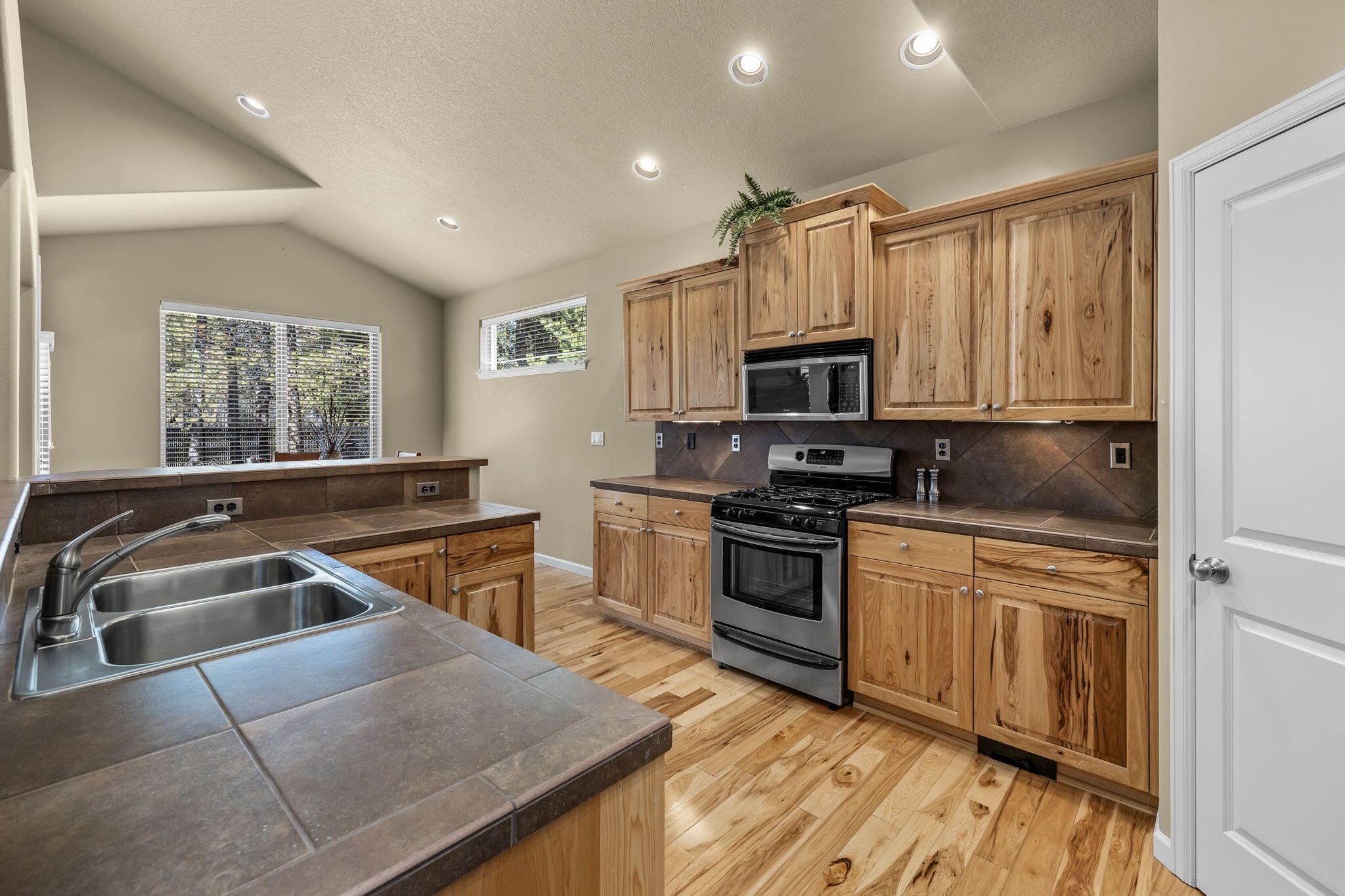 51887 Trapper George Lane