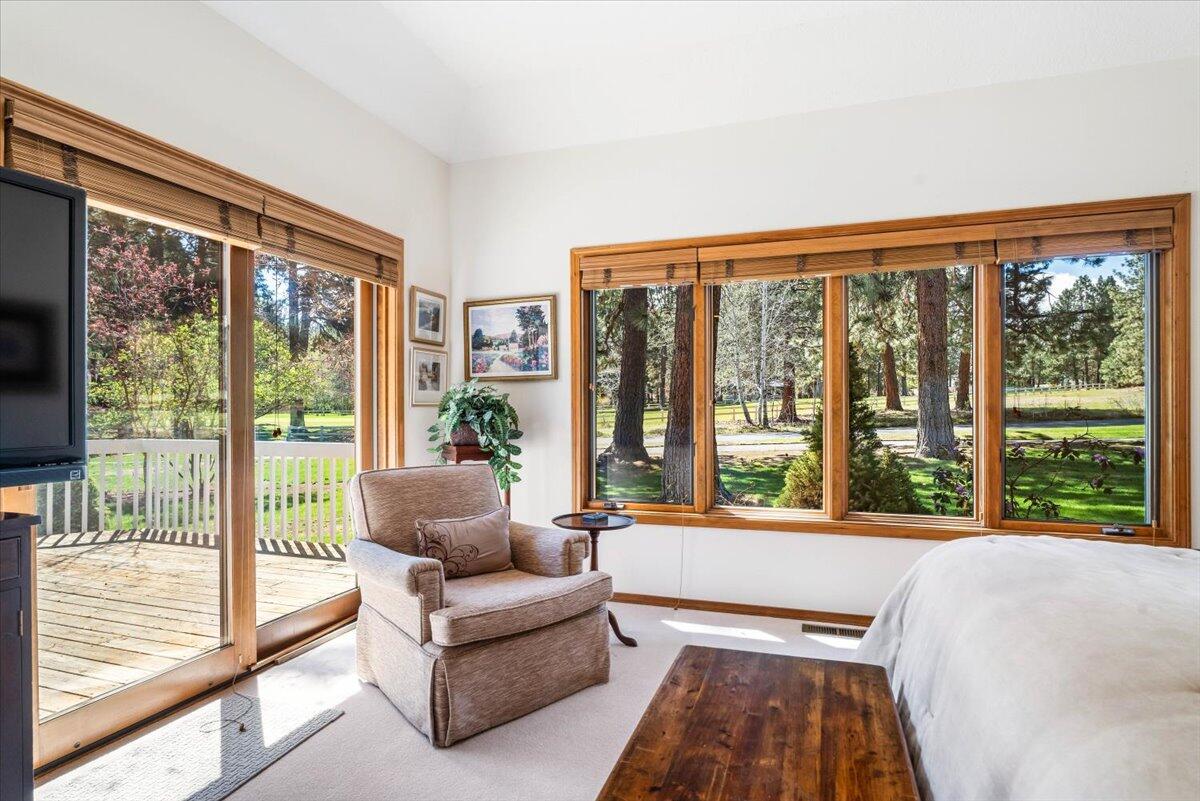 60877 Willow Creek Loop