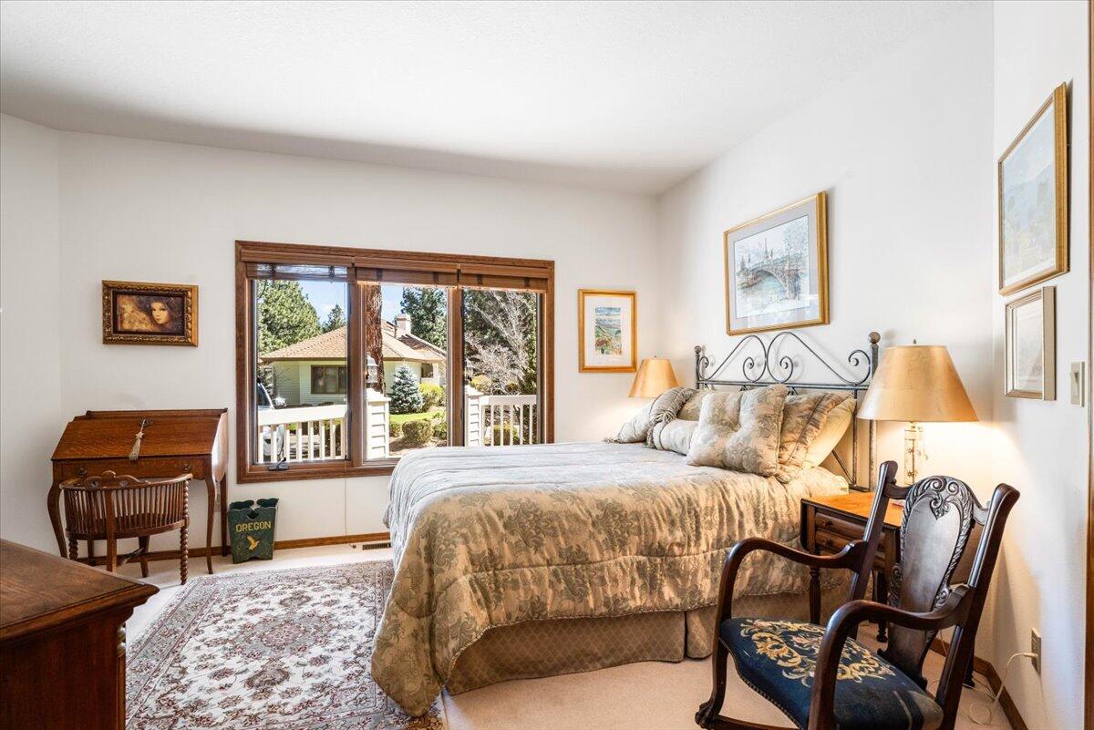 60877 Willow Creek Loop