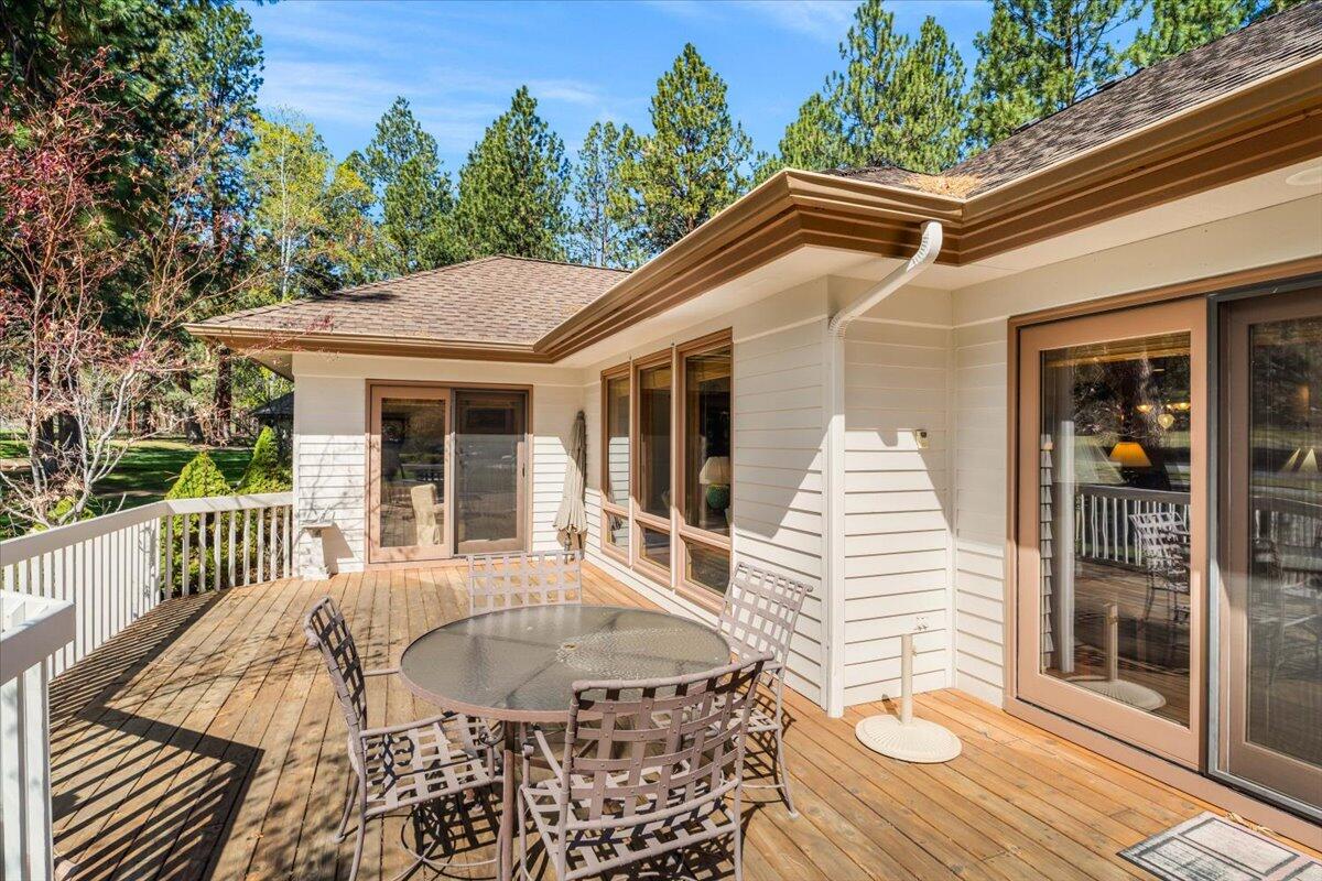 60877 Willow Creek Loop