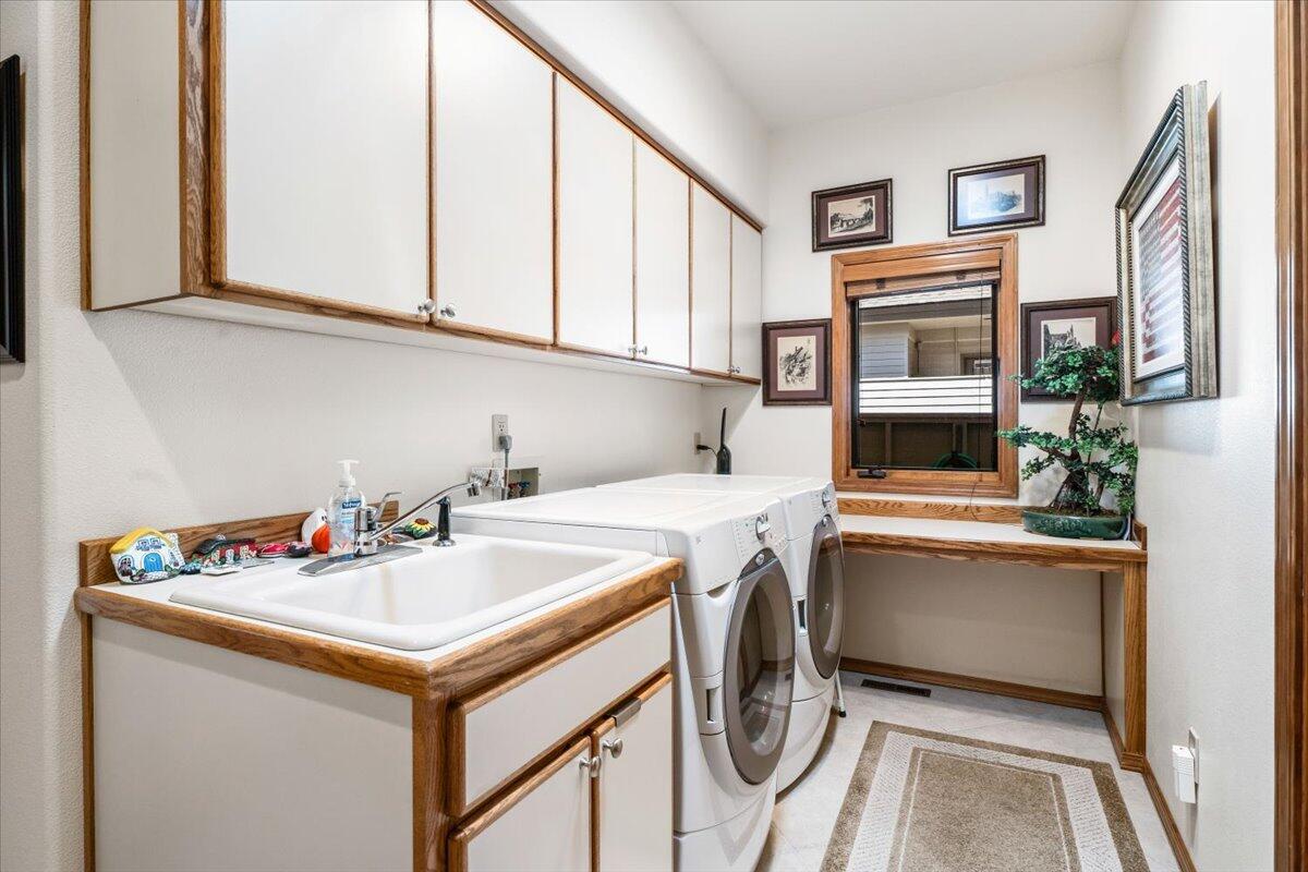 60877 Willow Creek Loop