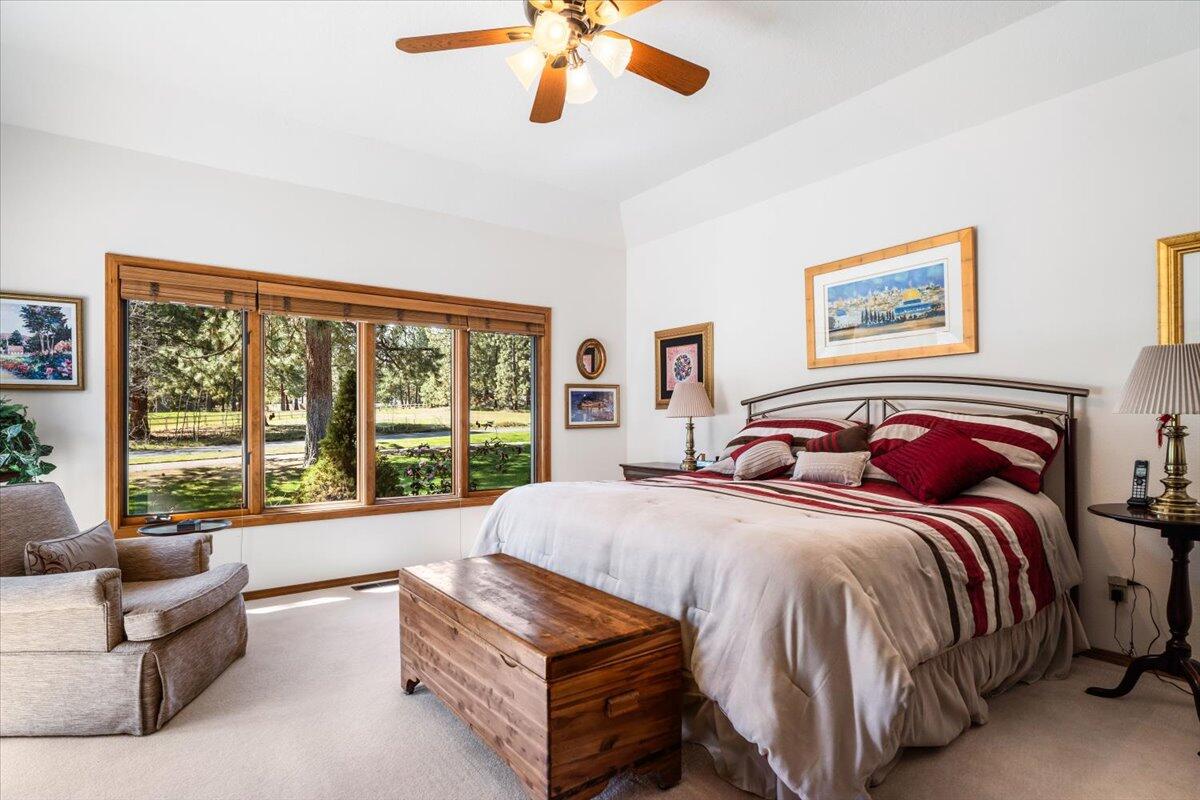 60877 Willow Creek Loop