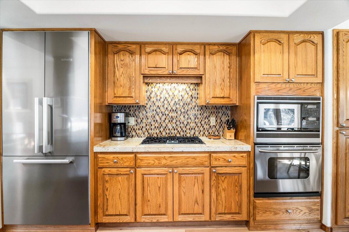 60877 Willow Creek Loop