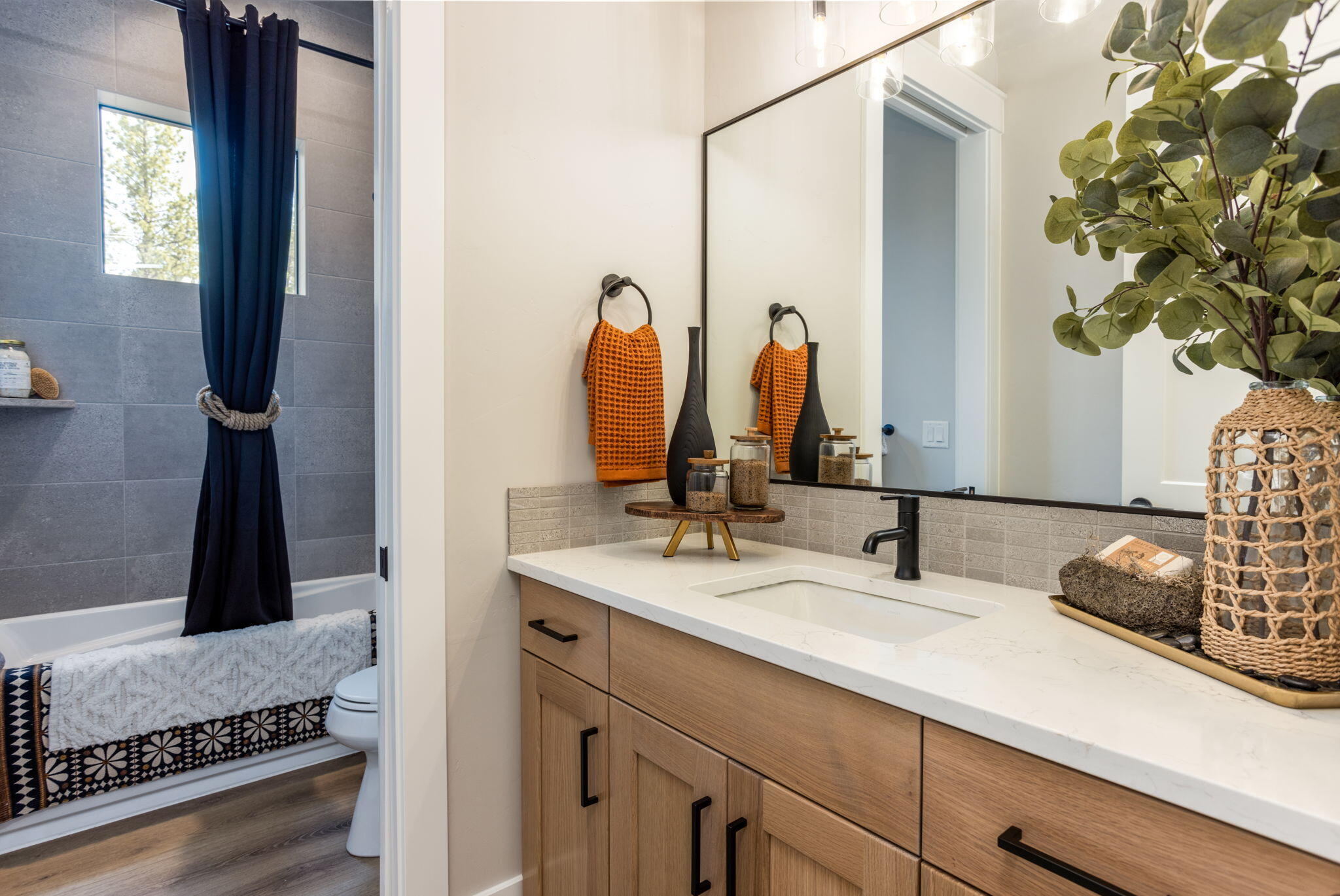 56396 Mirror Rock Loop Unit: 342