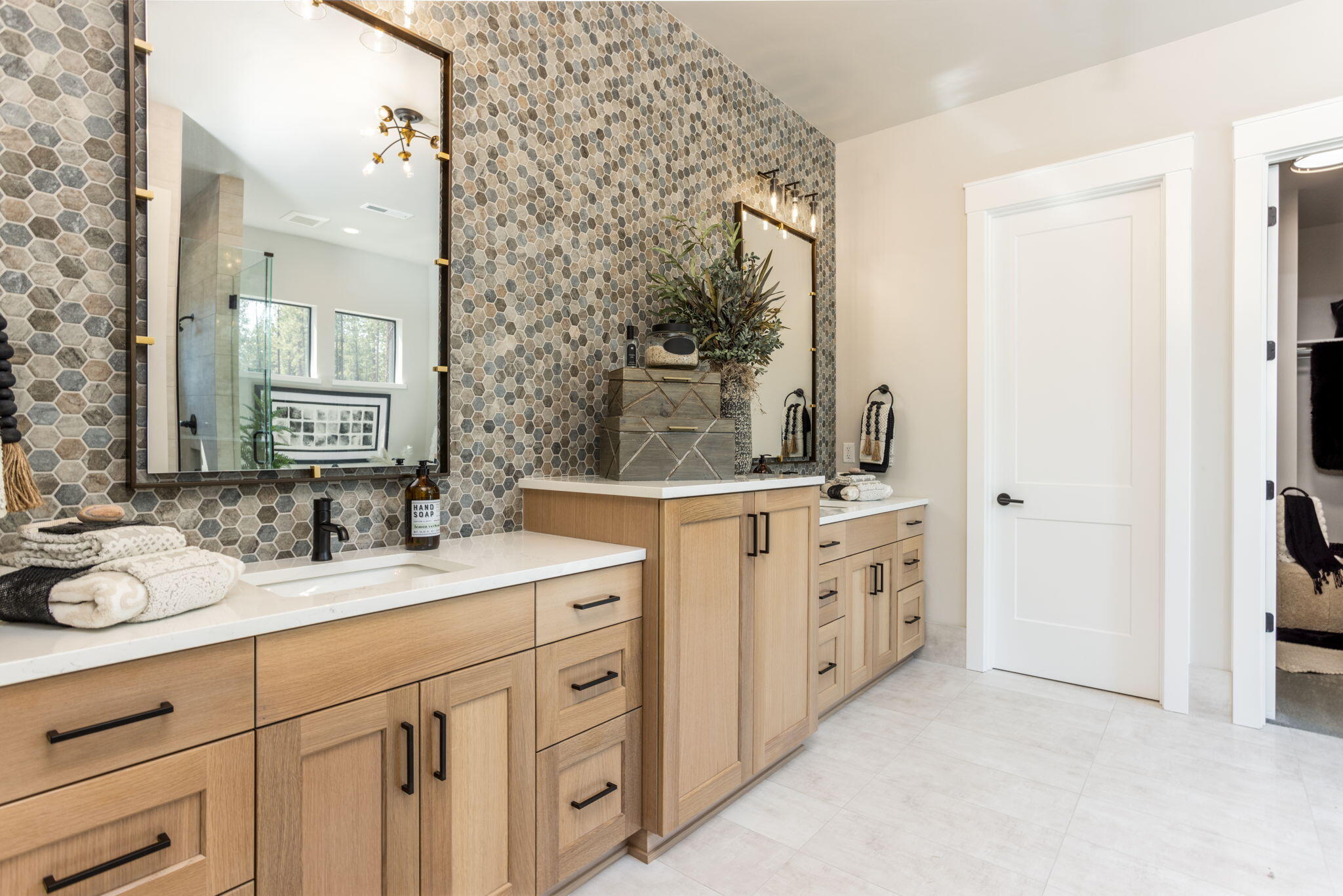 56396 Mirror Rock Loop Unit: 342