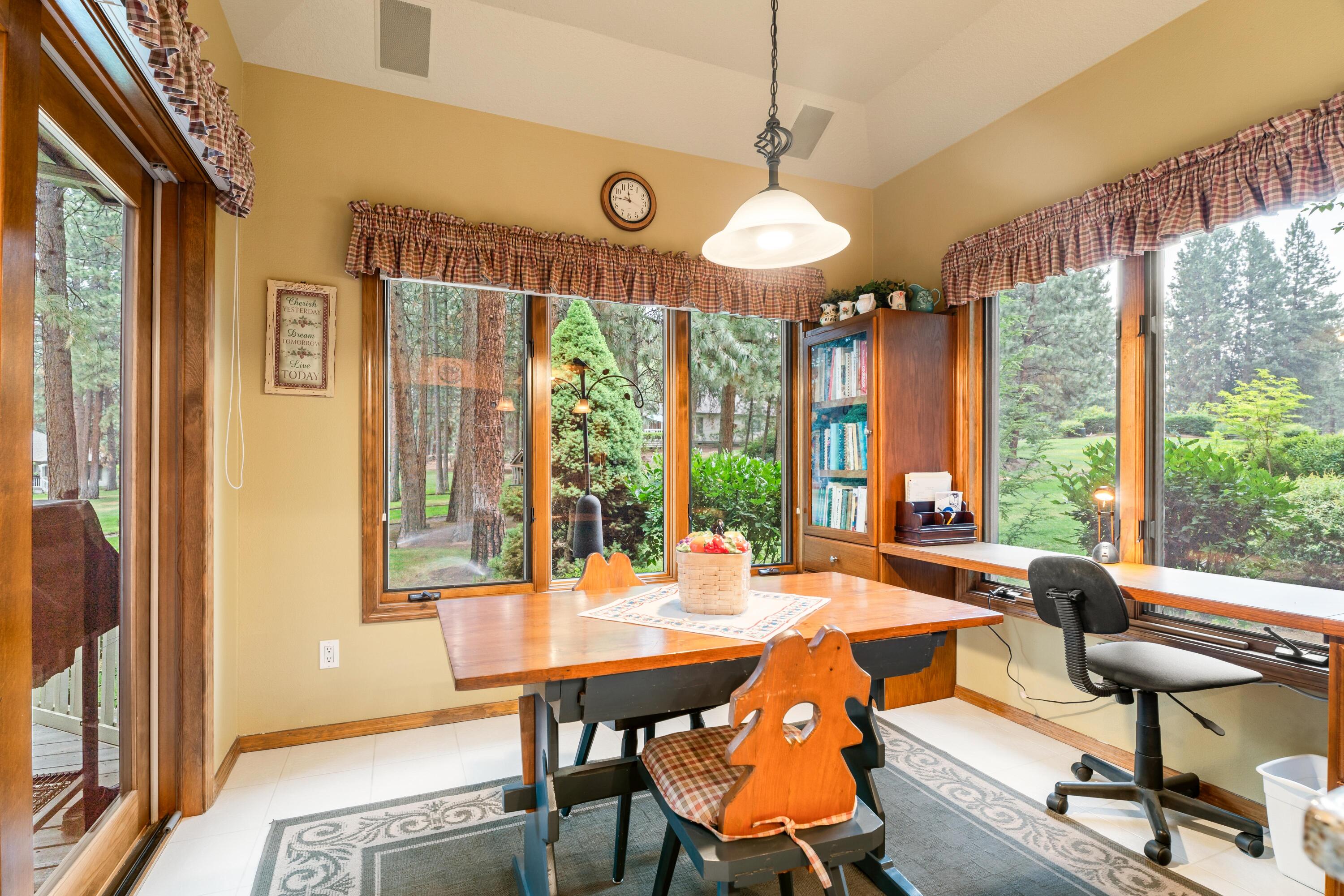 60724 Willow Creek Loop