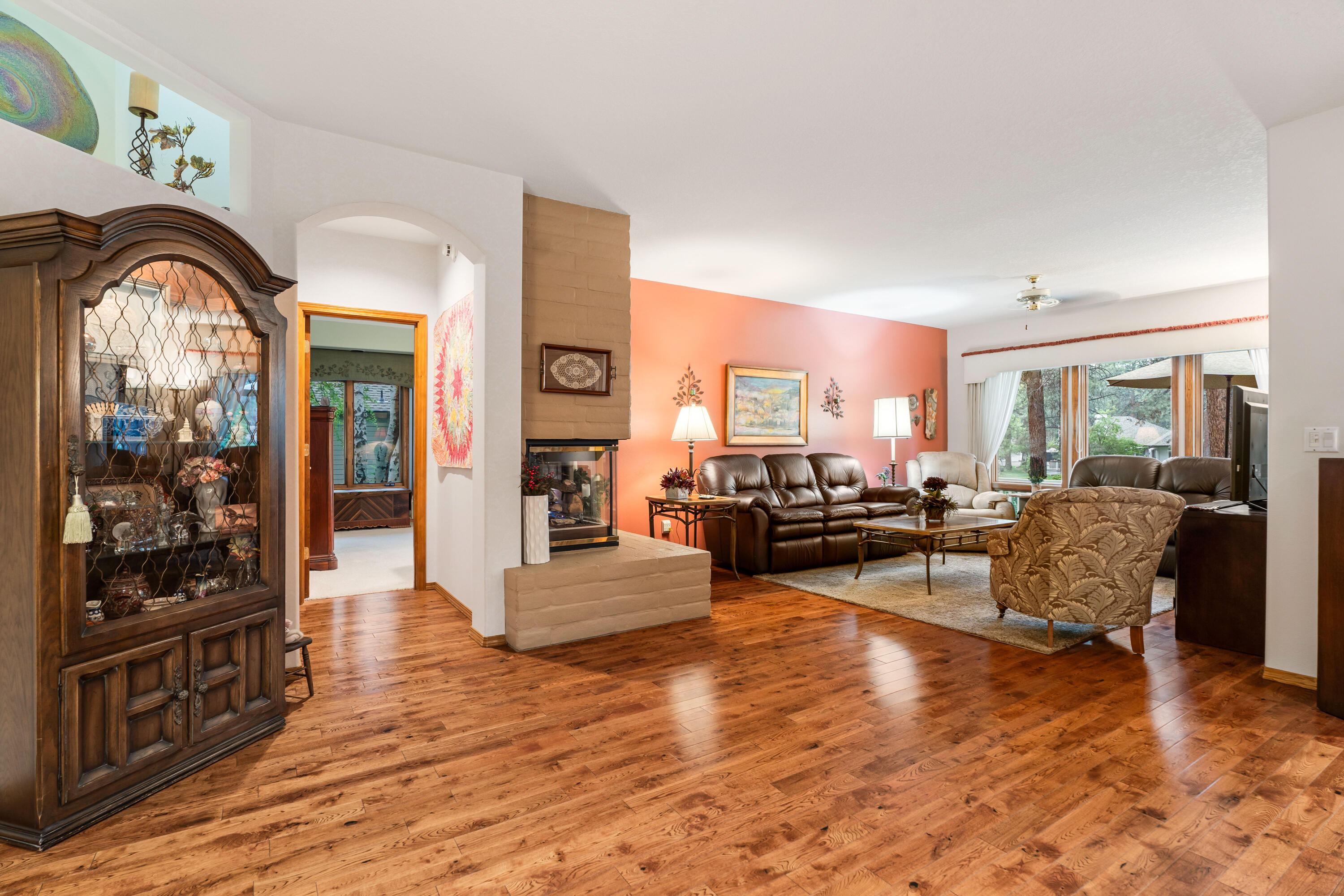 60724 Willow Creek Loop