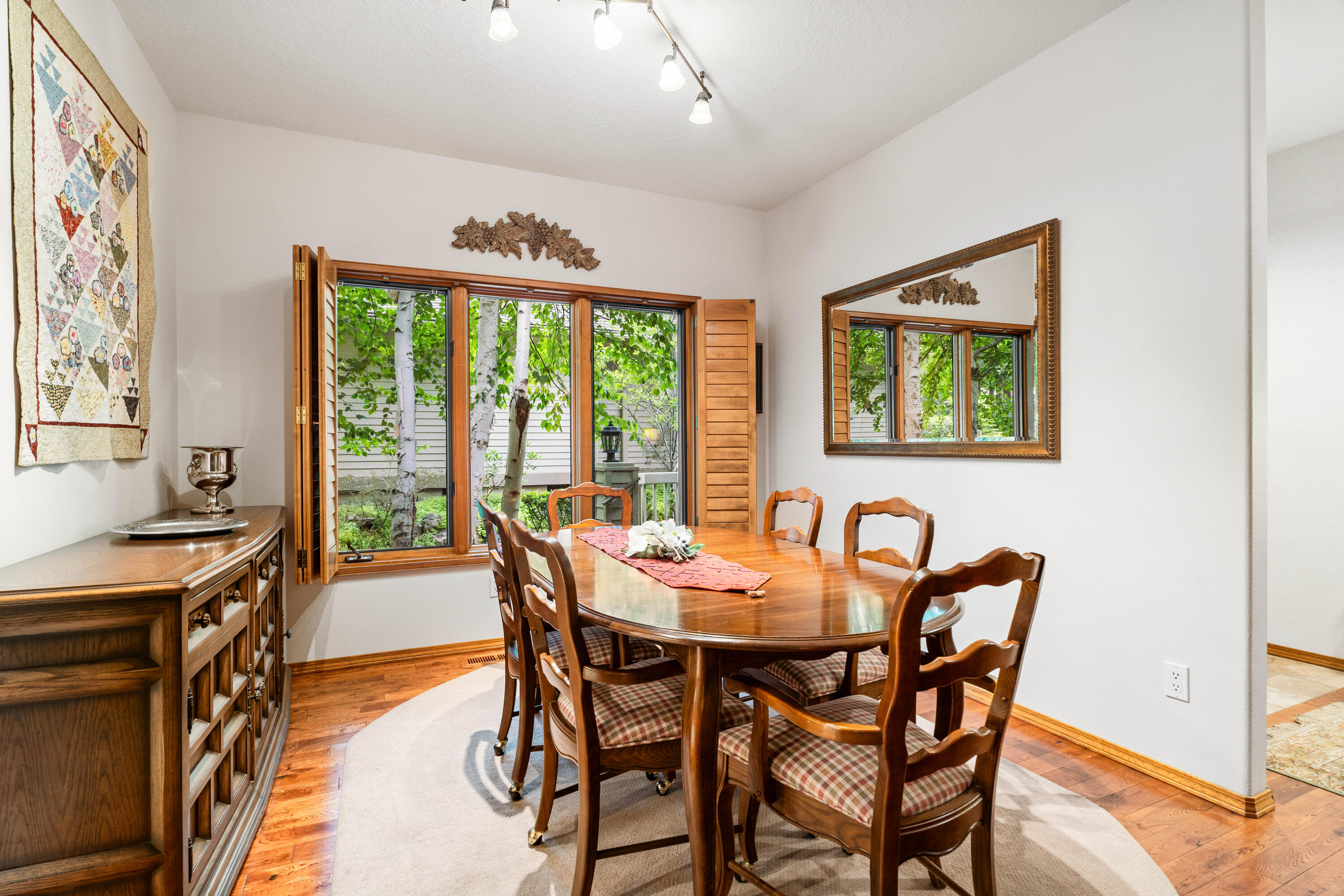 60724 Willow Creek Loop