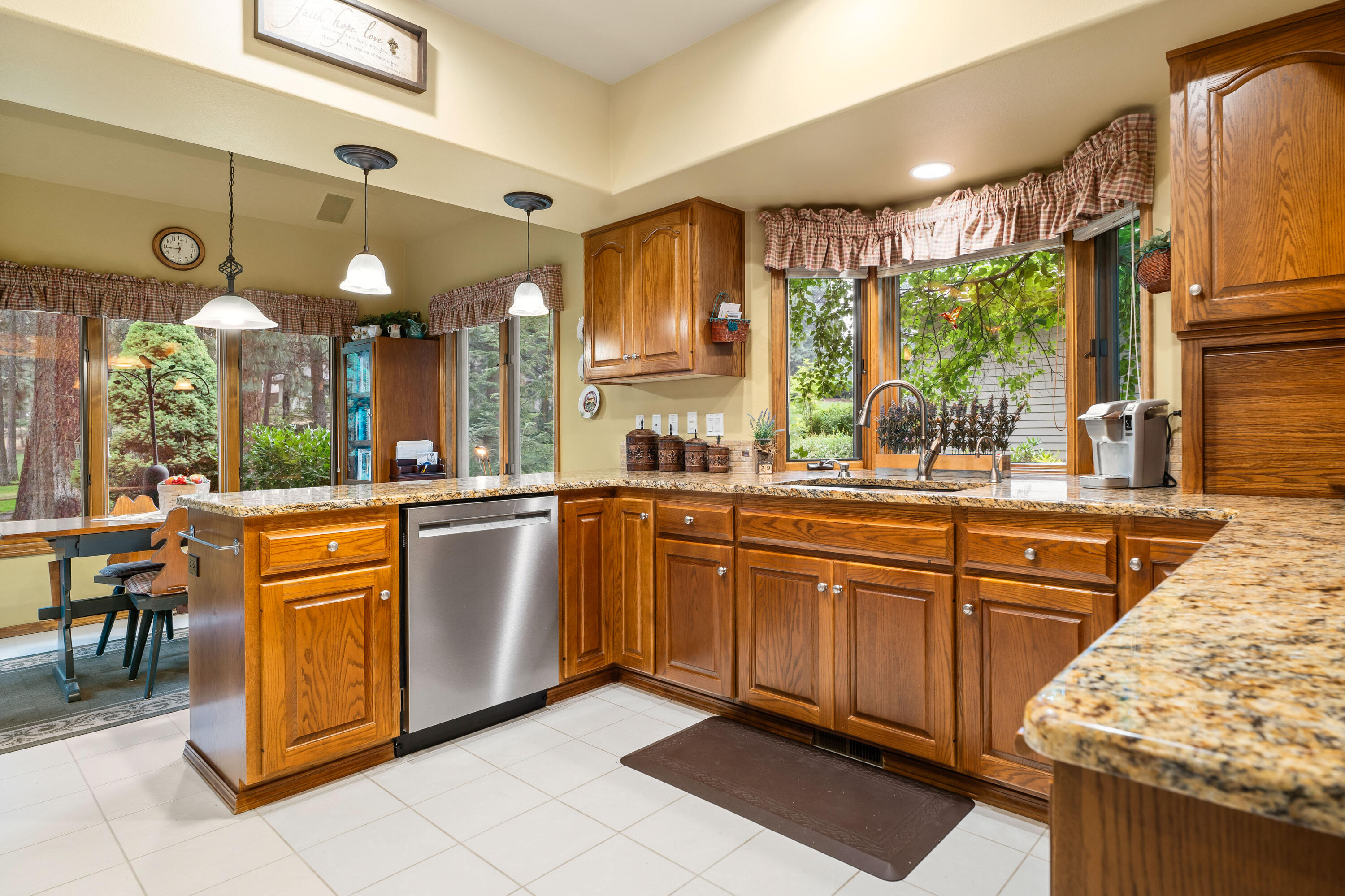 60724 Willow Creek Loop