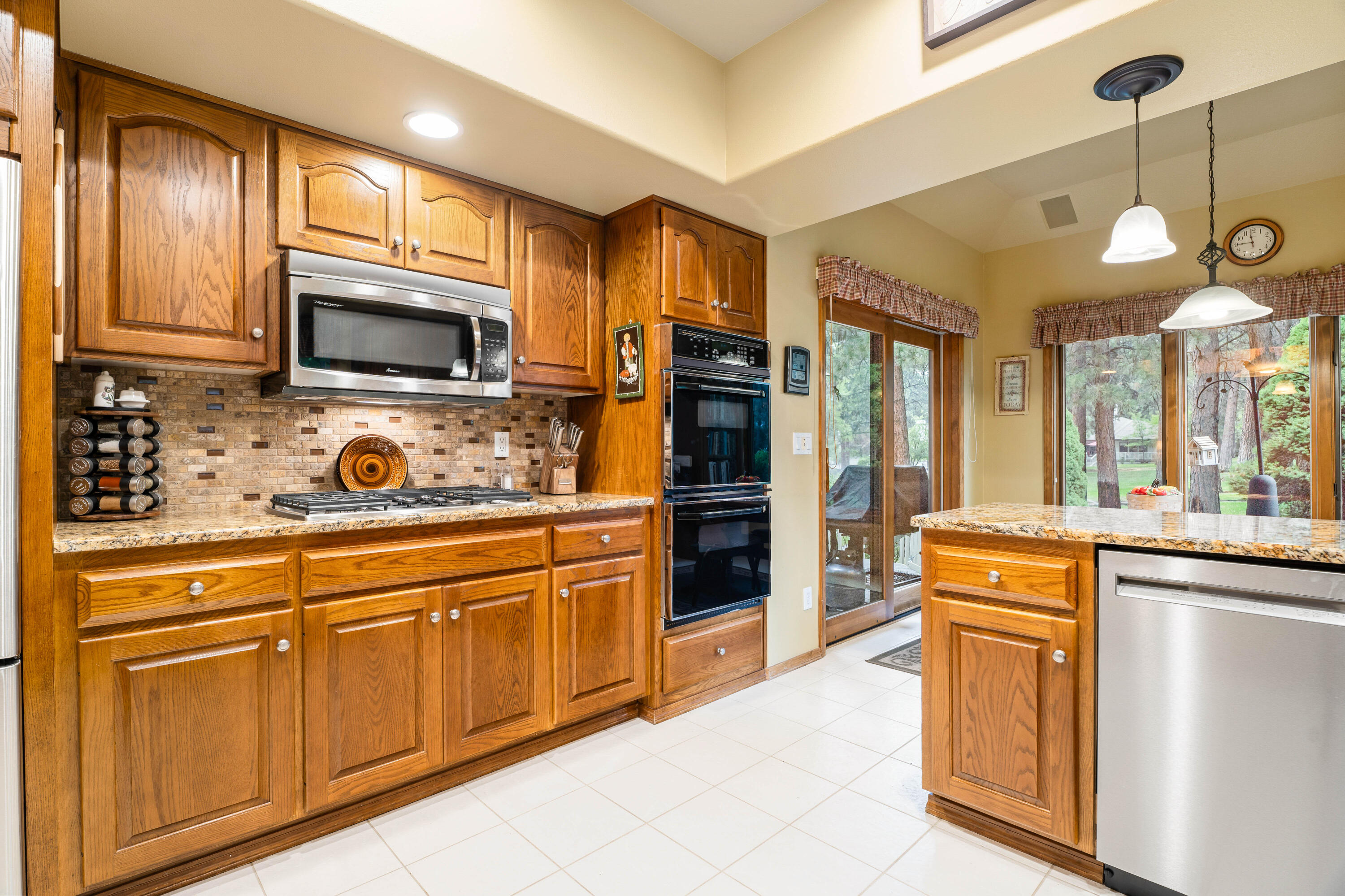 60724 Willow Creek Loop