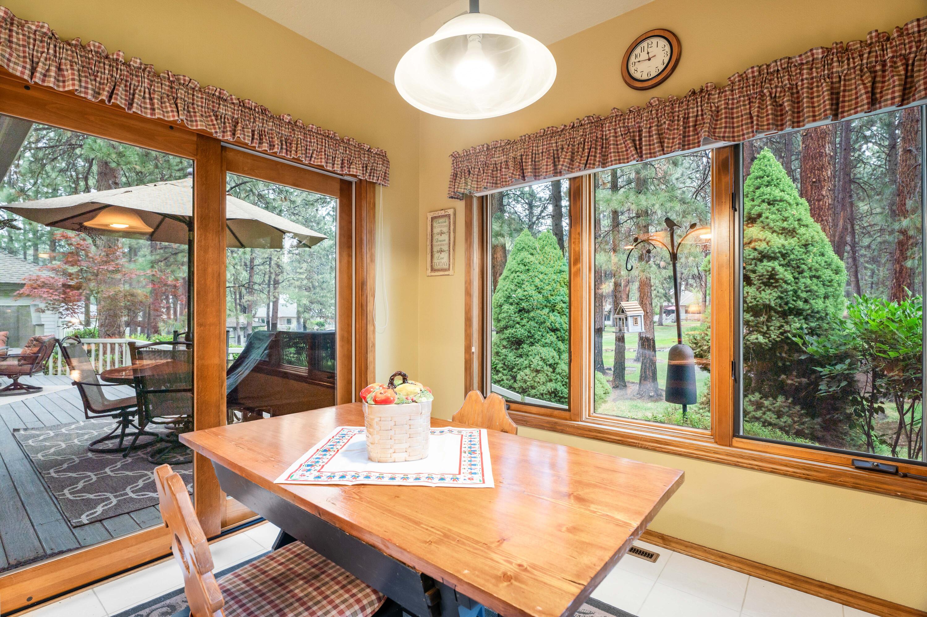 60724 Willow Creek Loop