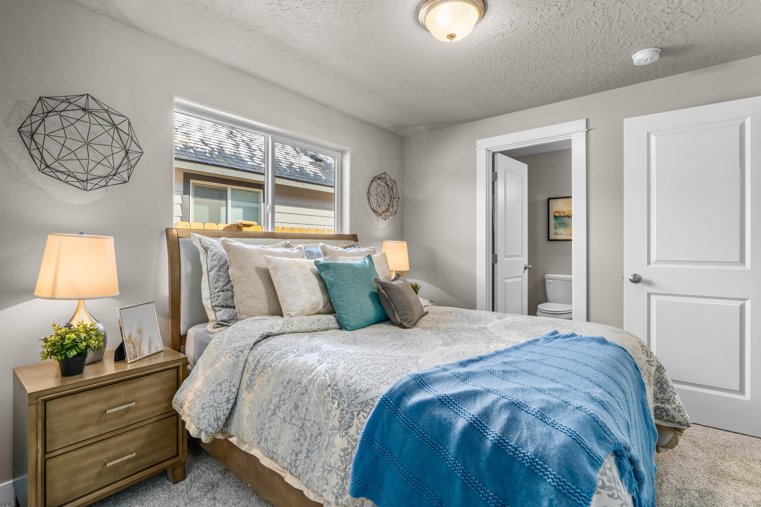 62025 NE Nates Place