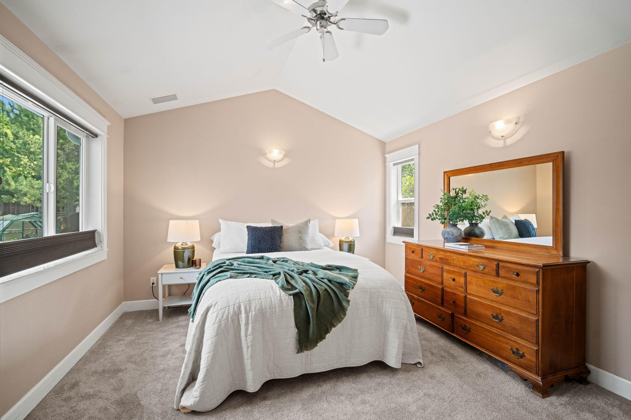 443 SW Hillwood Court