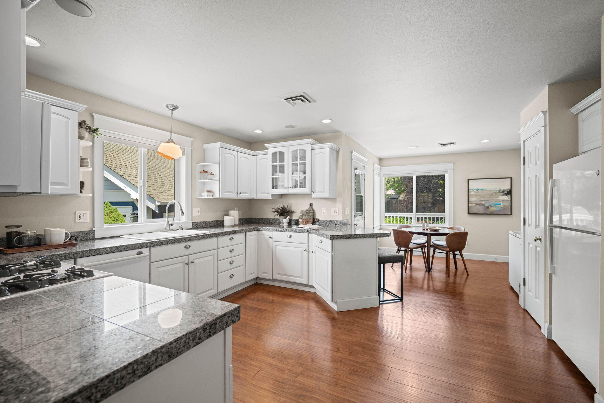 443 SW Hillwood Court