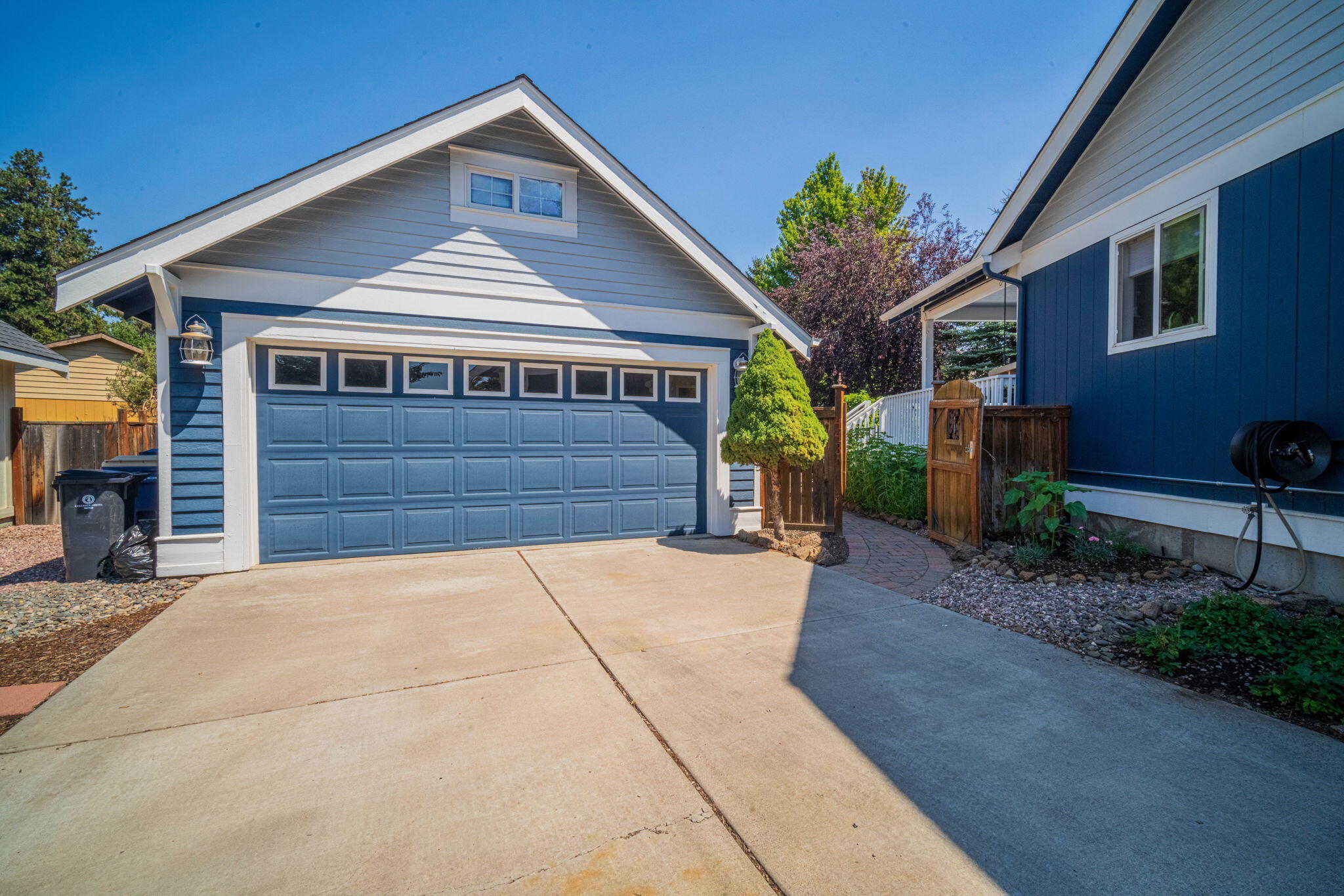 443 SW Hillwood Court