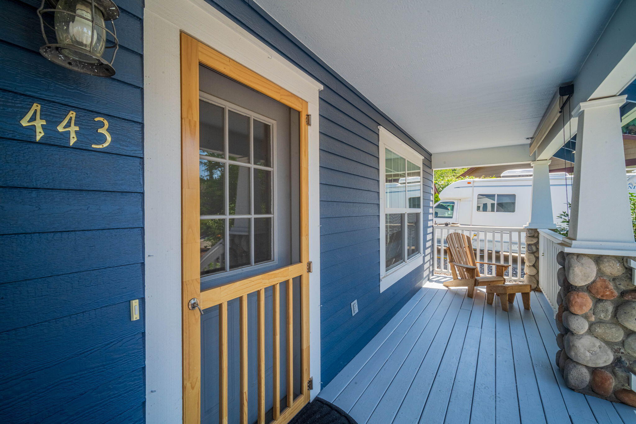 443 SW Hillwood Court
