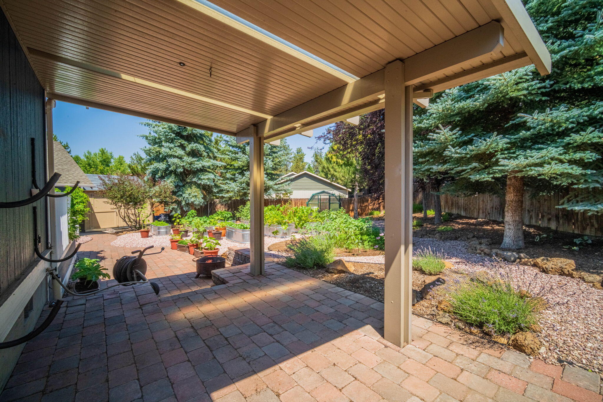 443 SW Hillwood Court
