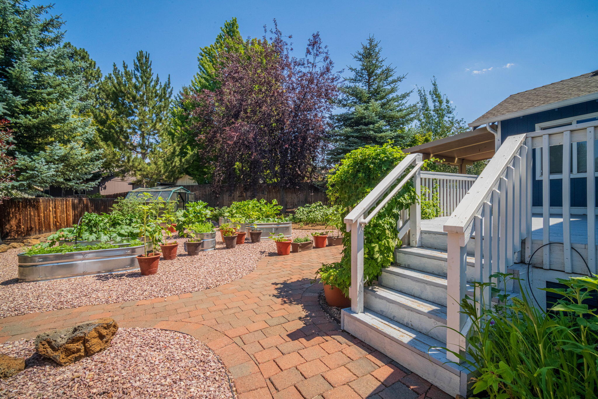 443 SW Hillwood Court