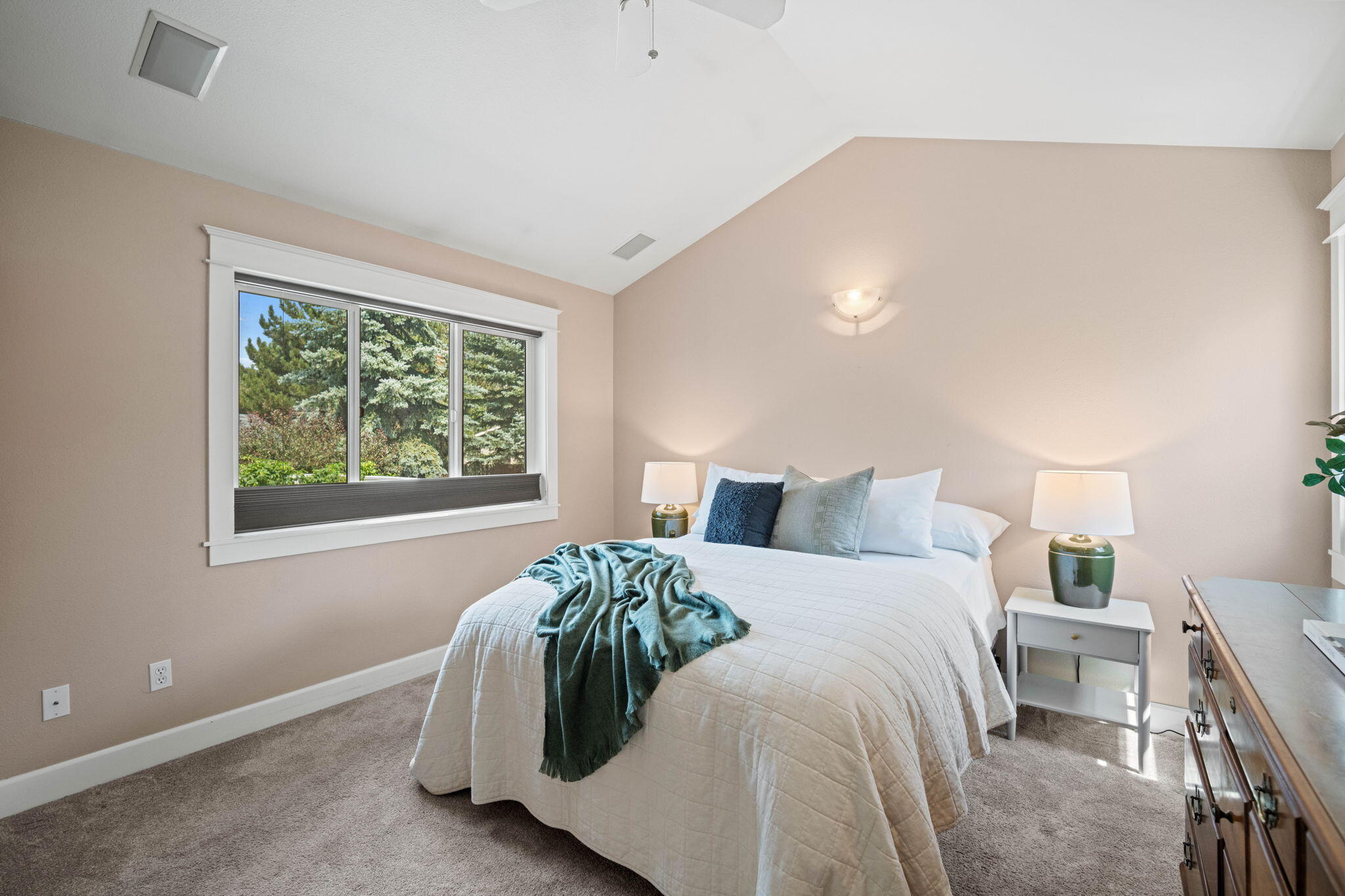 443 SW Hillwood Court