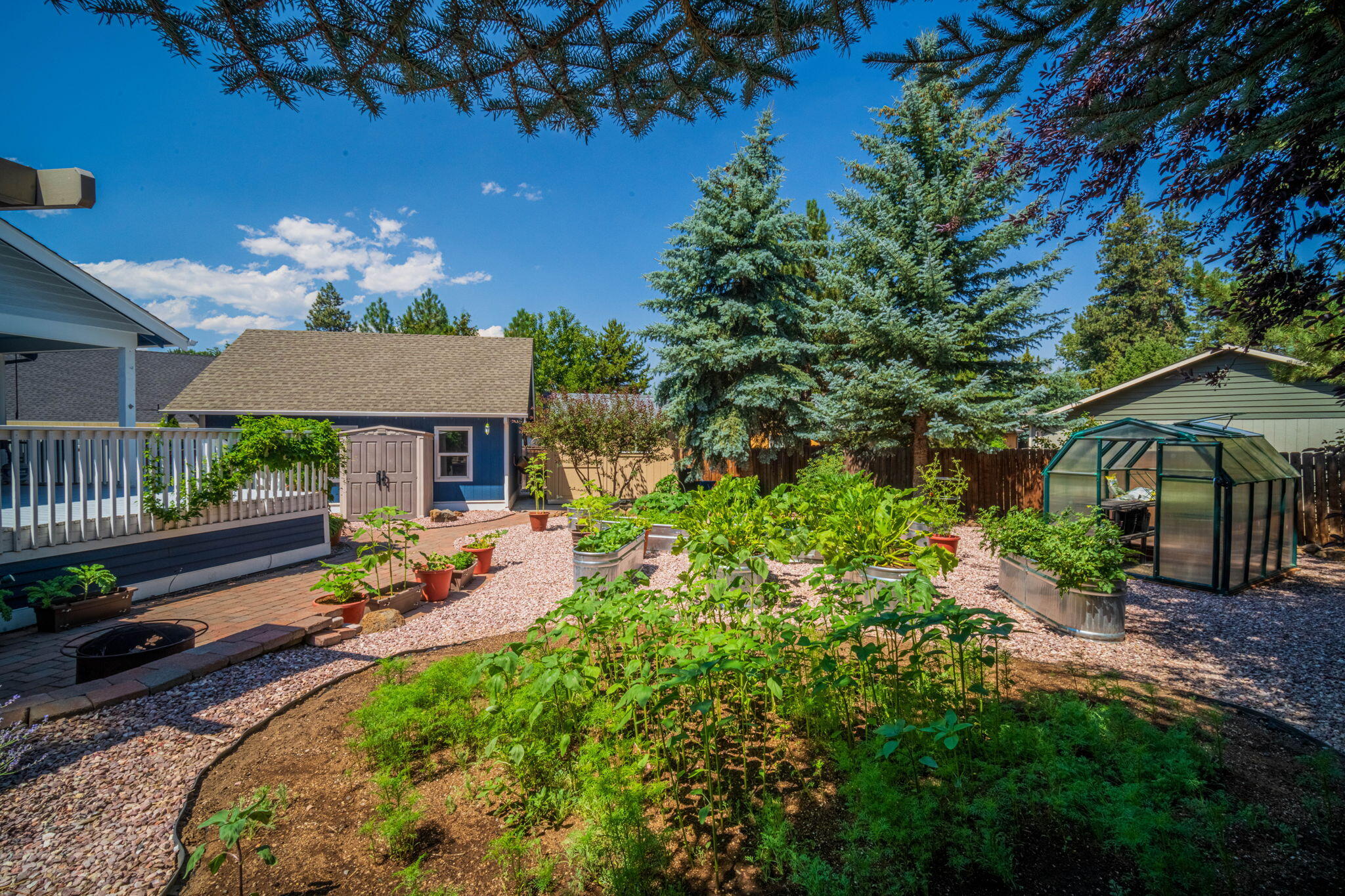 443 SW Hillwood Court