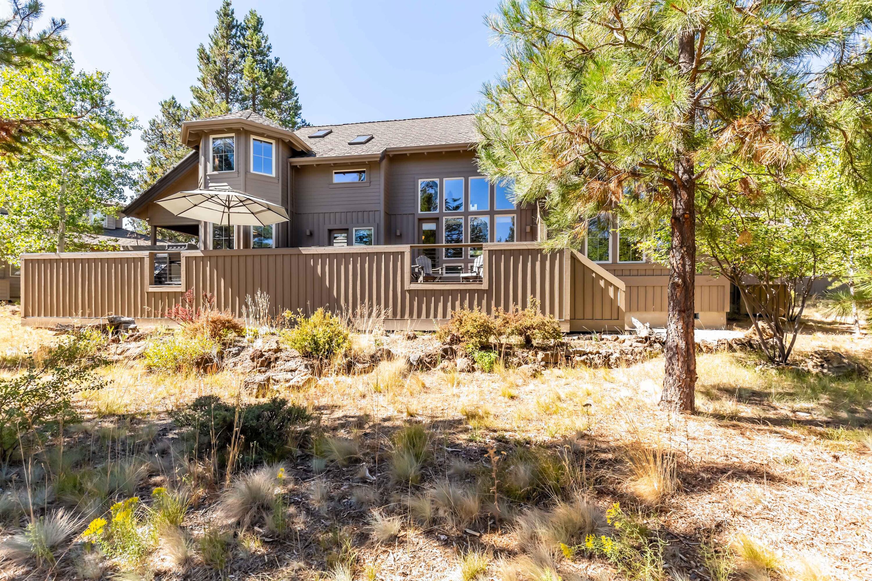 57620 Holly Lane