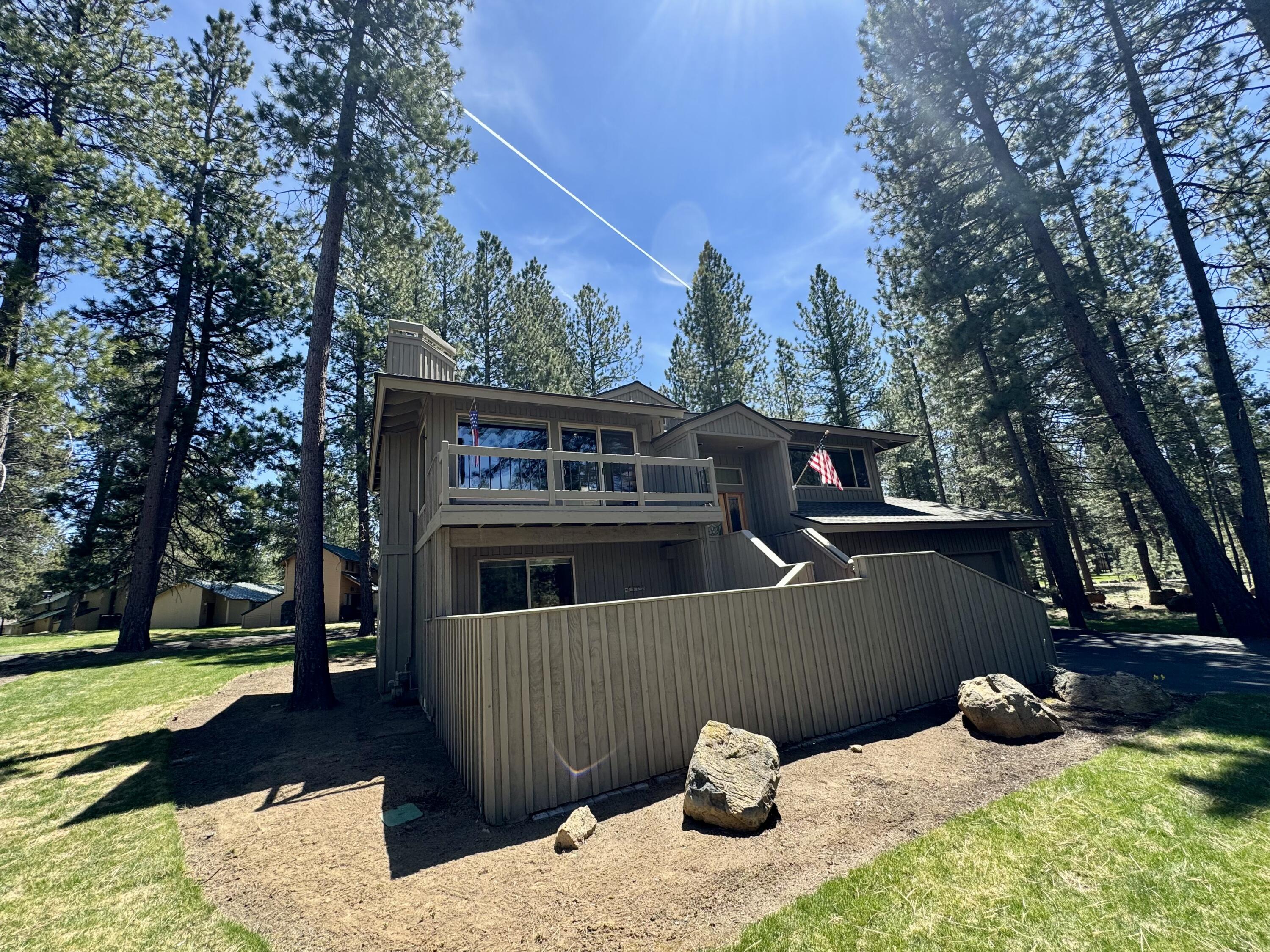 17683 Broken Top Lane