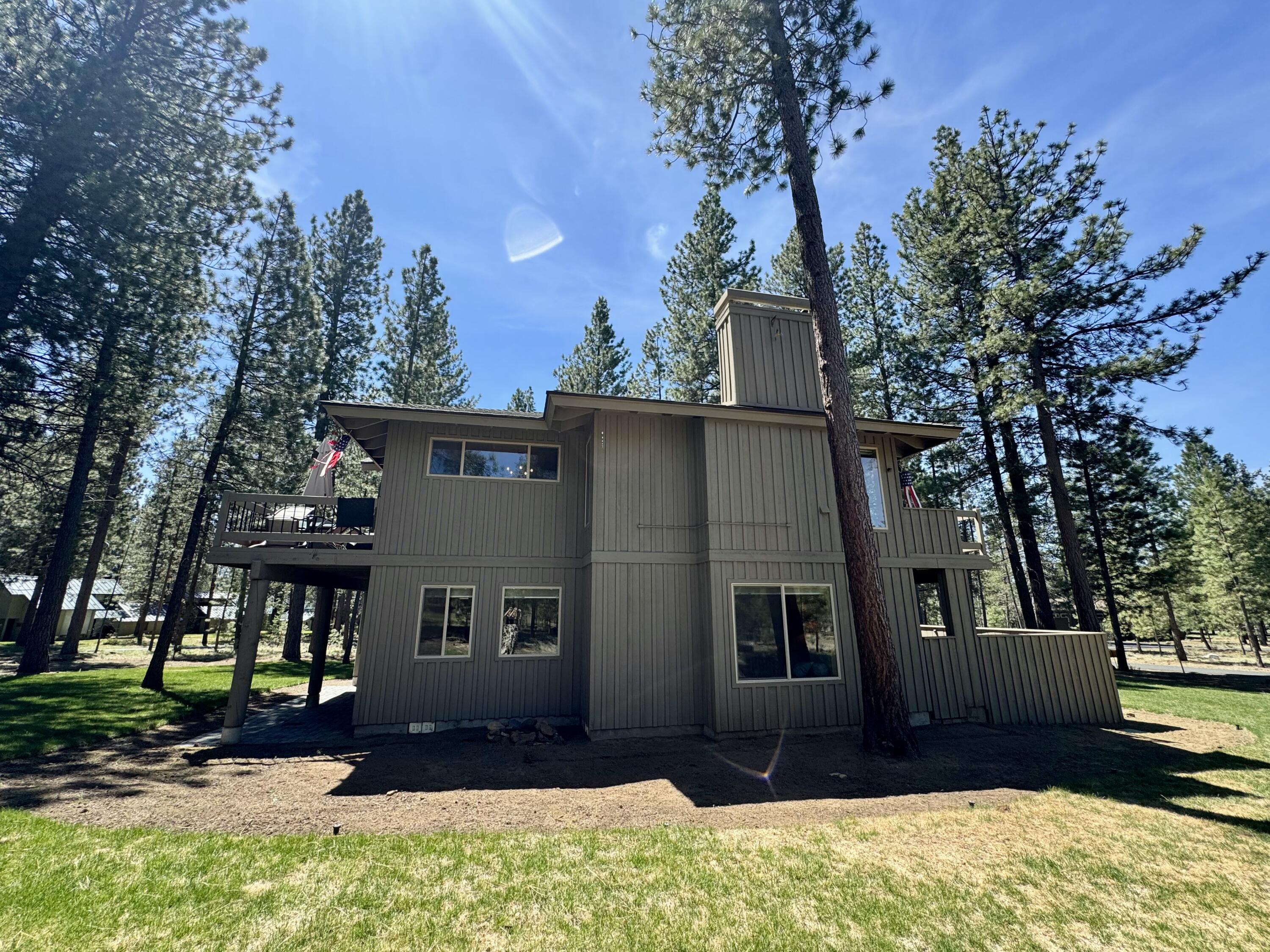 17683 Broken Top Lane