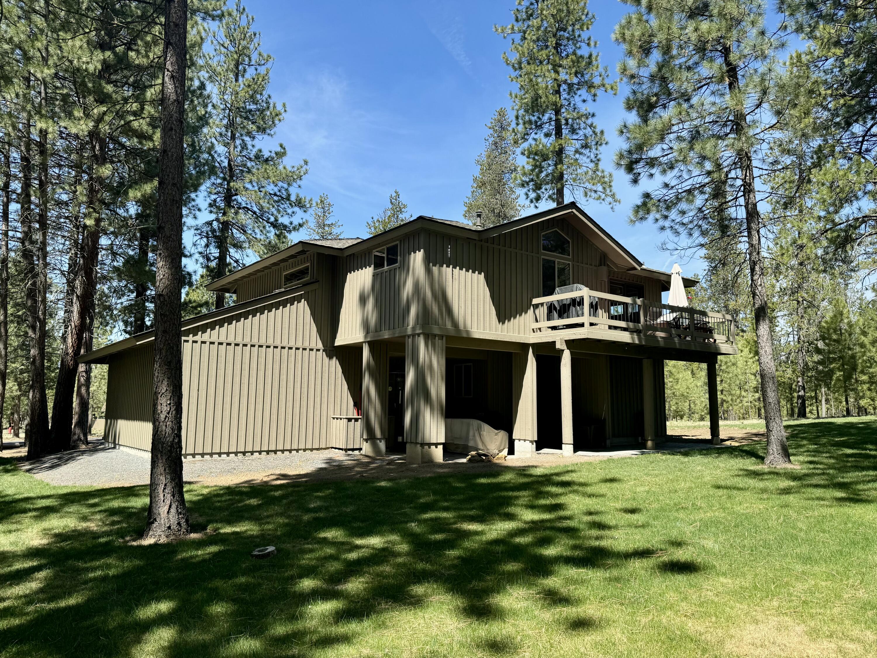 17683 Broken Top Lane