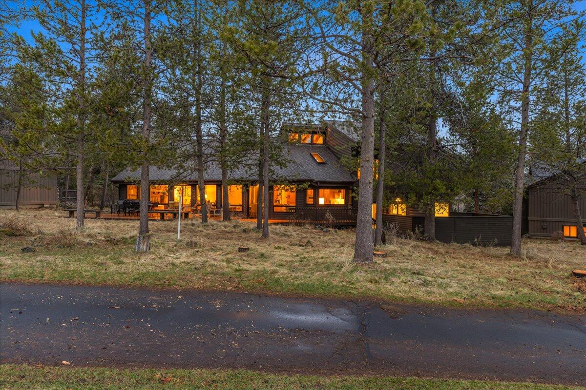 57688 Vine Maple Lane