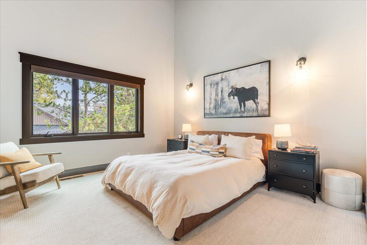 57688 Vine Maple Lane