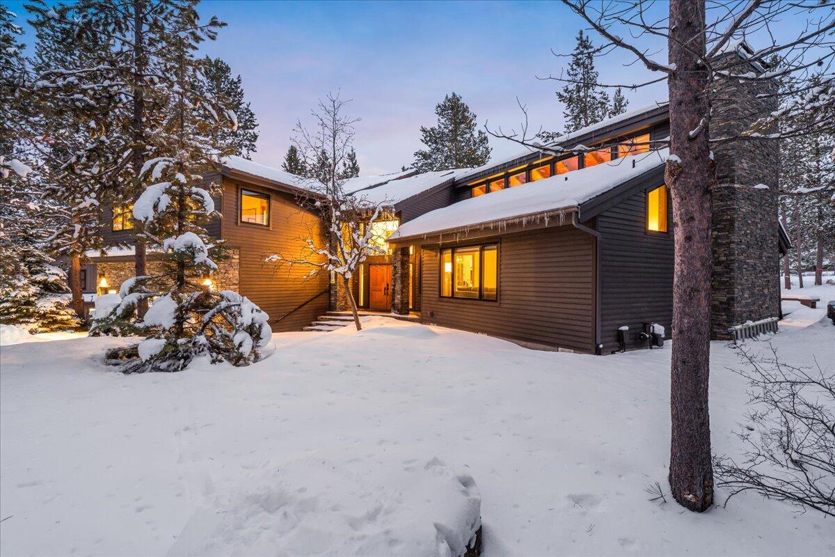 57688 Vine Maple Lane