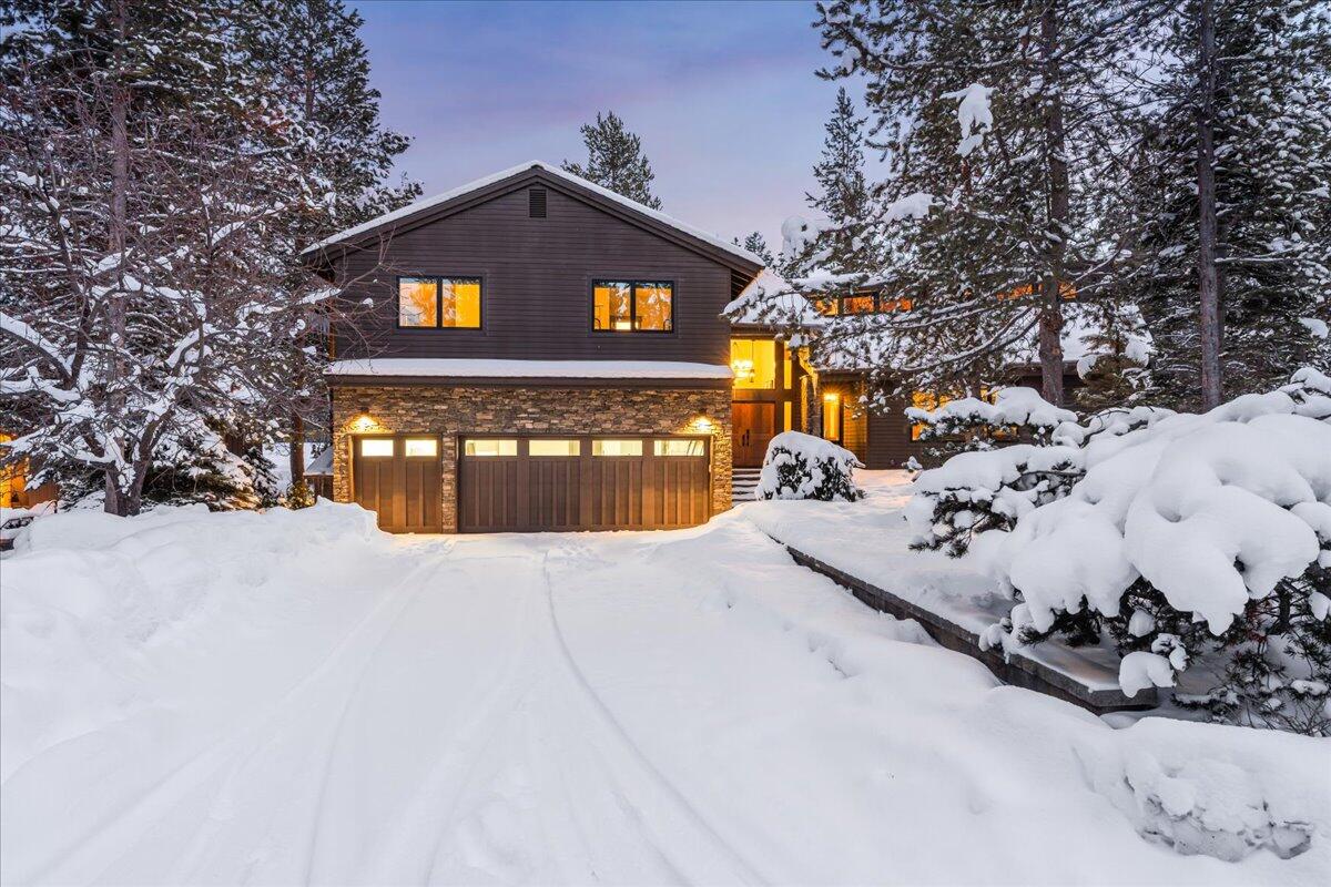 57688 Vine Maple Lane