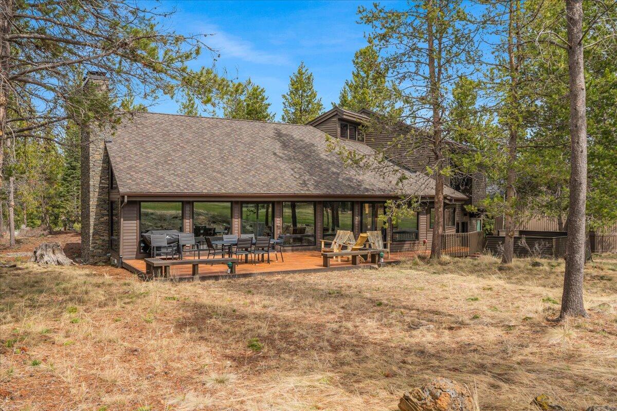 57688 Vine Maple Lane