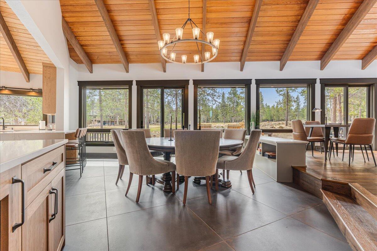 57688 Vine Maple Lane