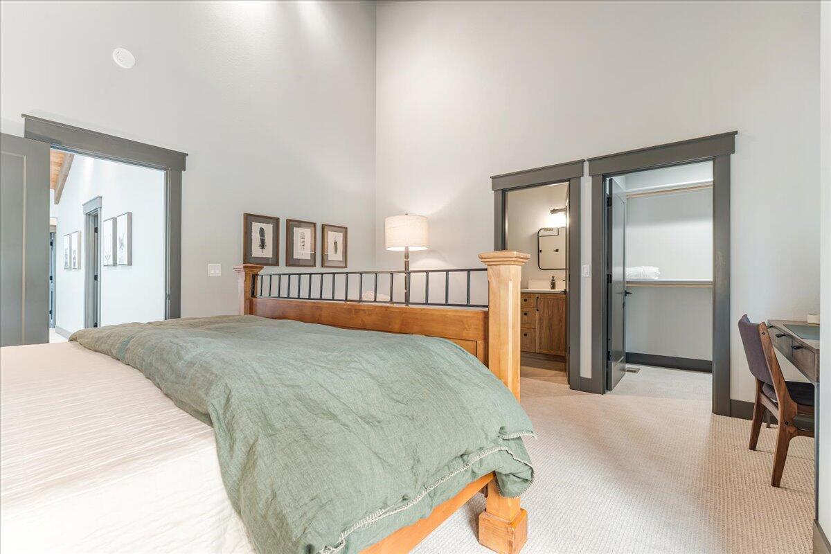57688 Vine Maple Lane