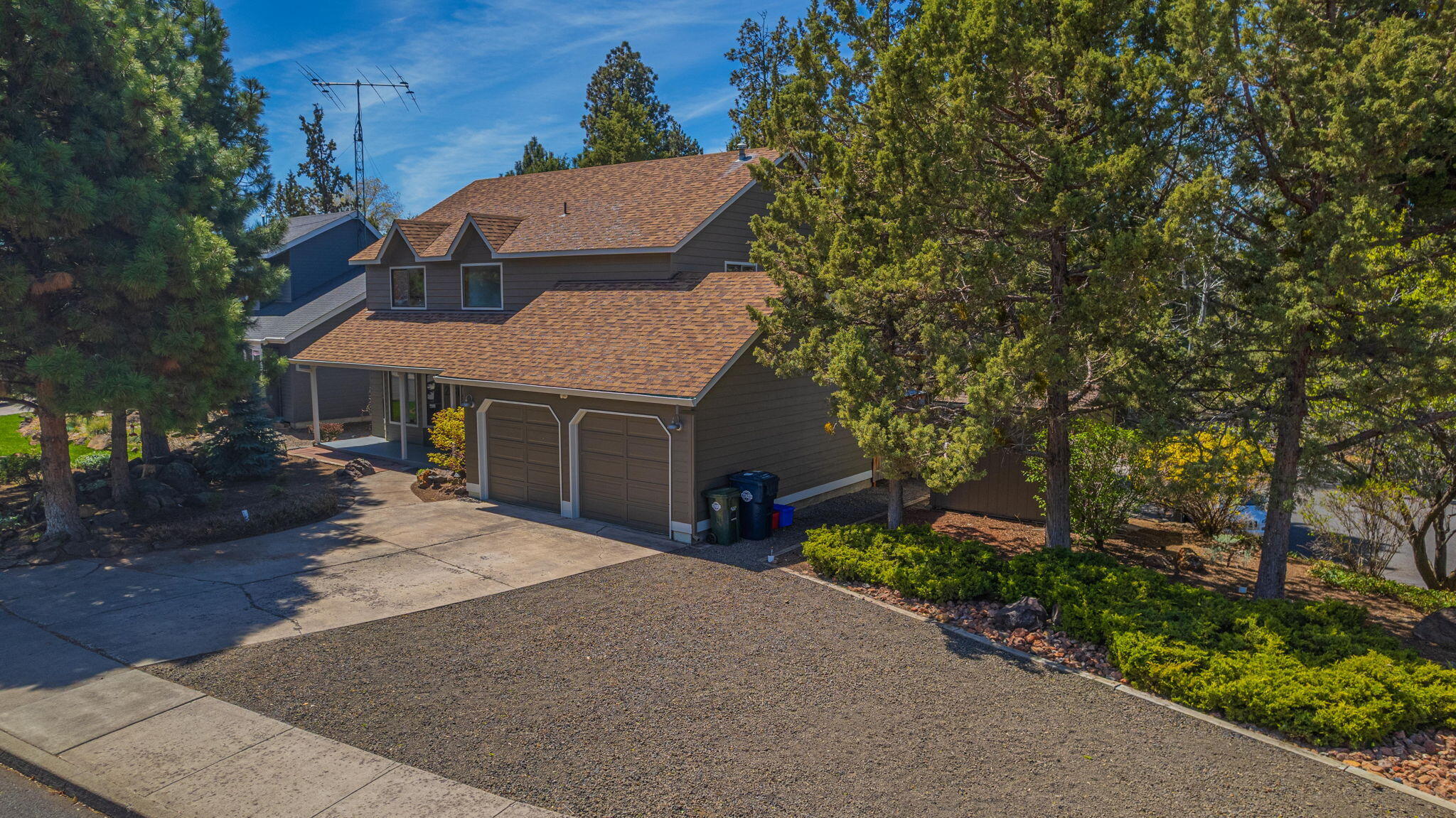 2561 NE 6th Street