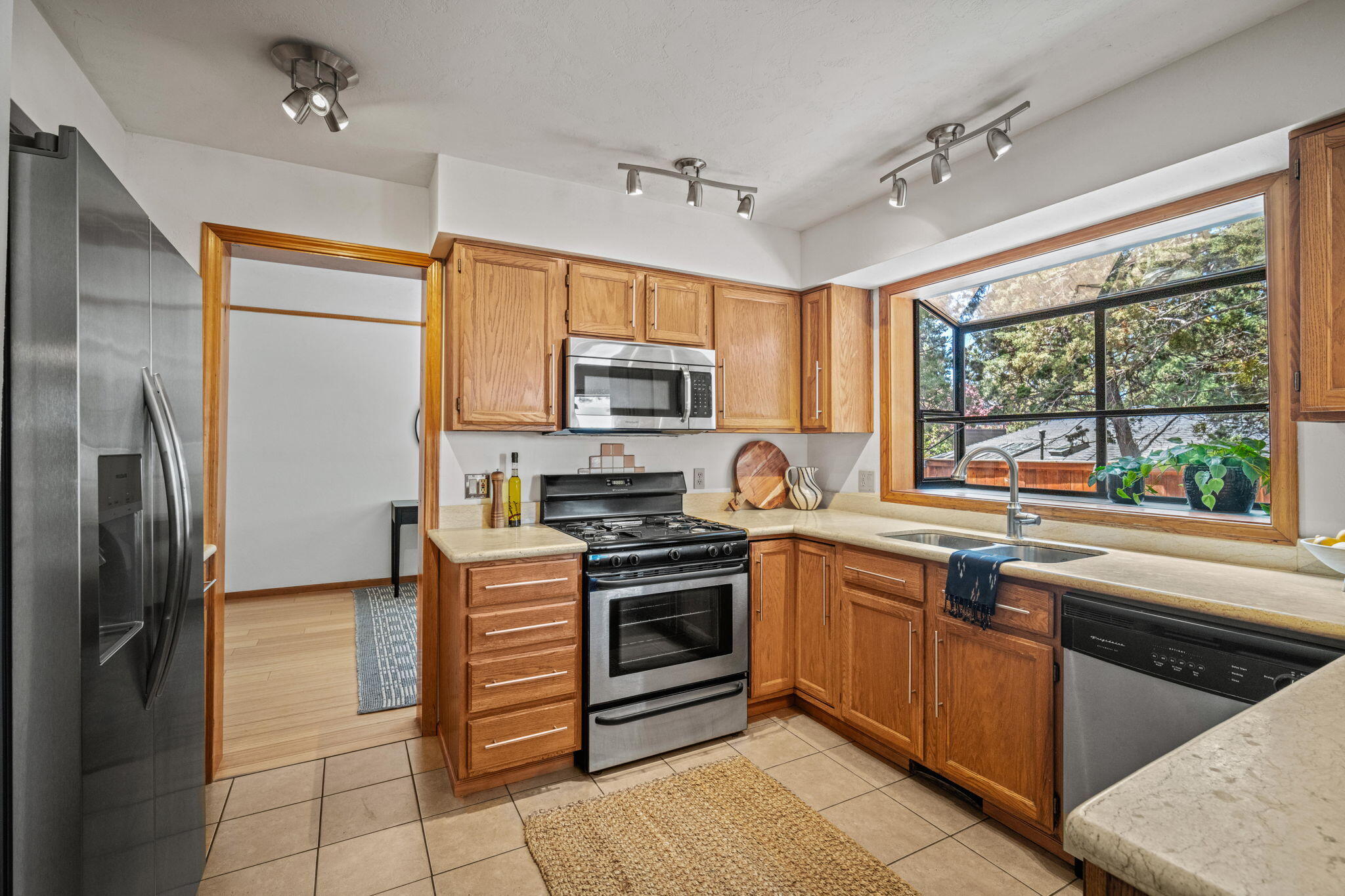 2561 NE 6th Street