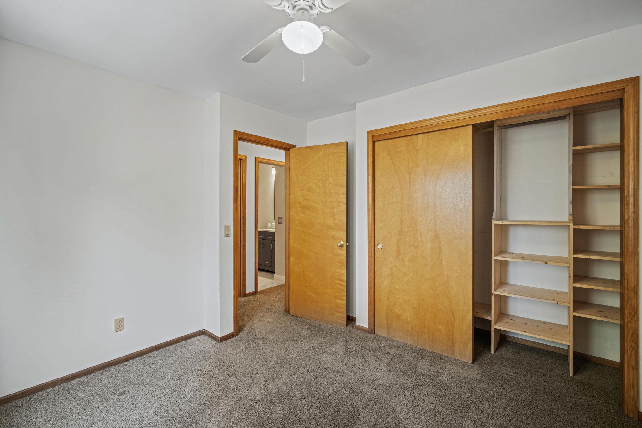2561 NE 6th Street