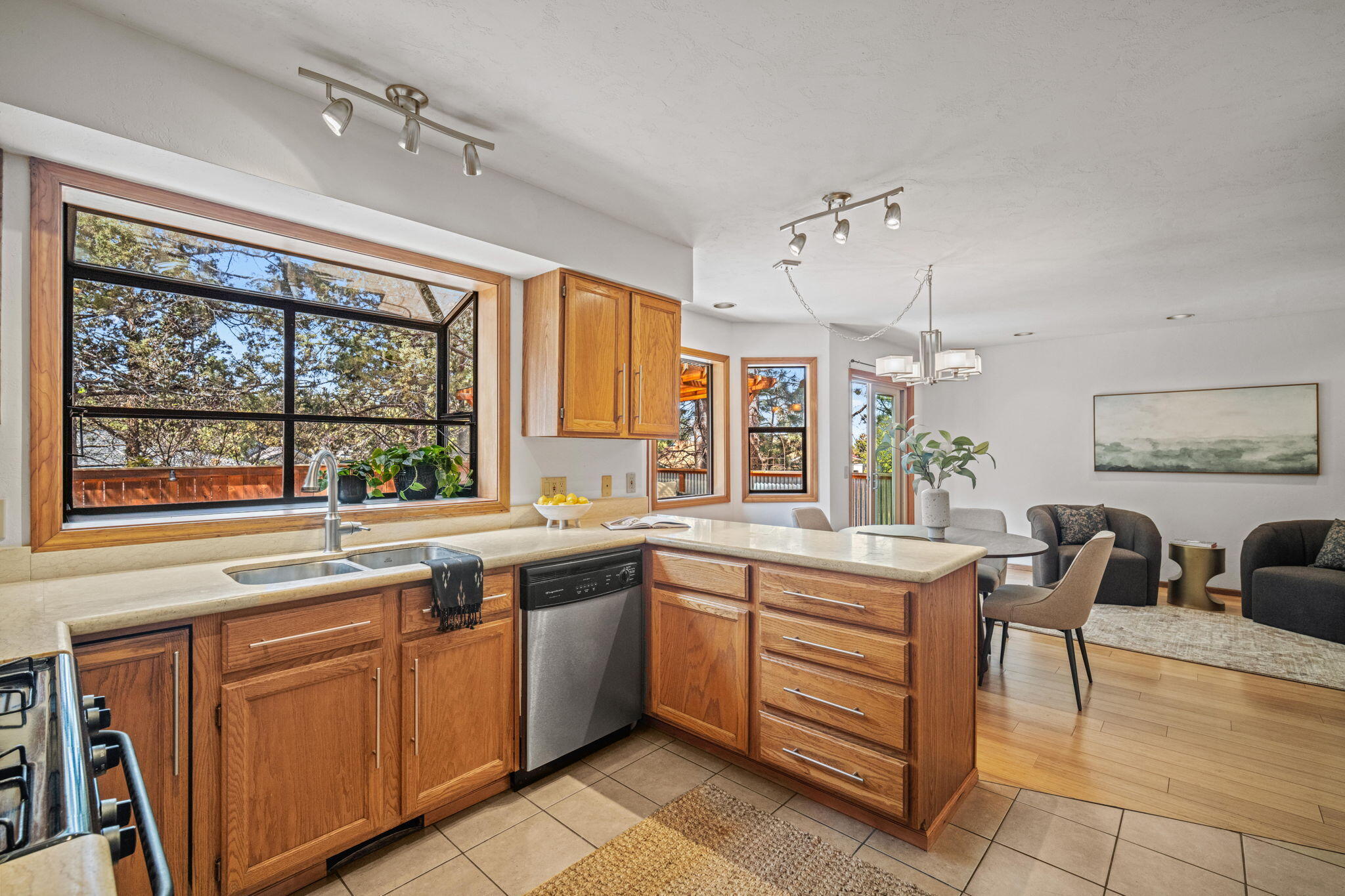 2561 NE 6th Street