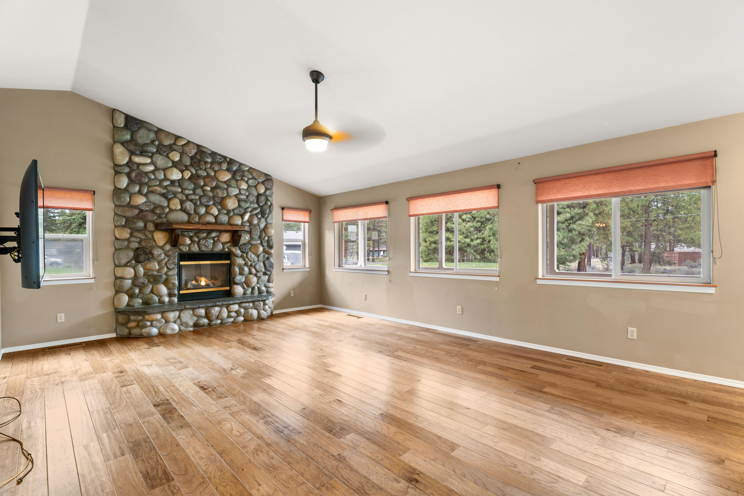 19405 Indian Summer Road