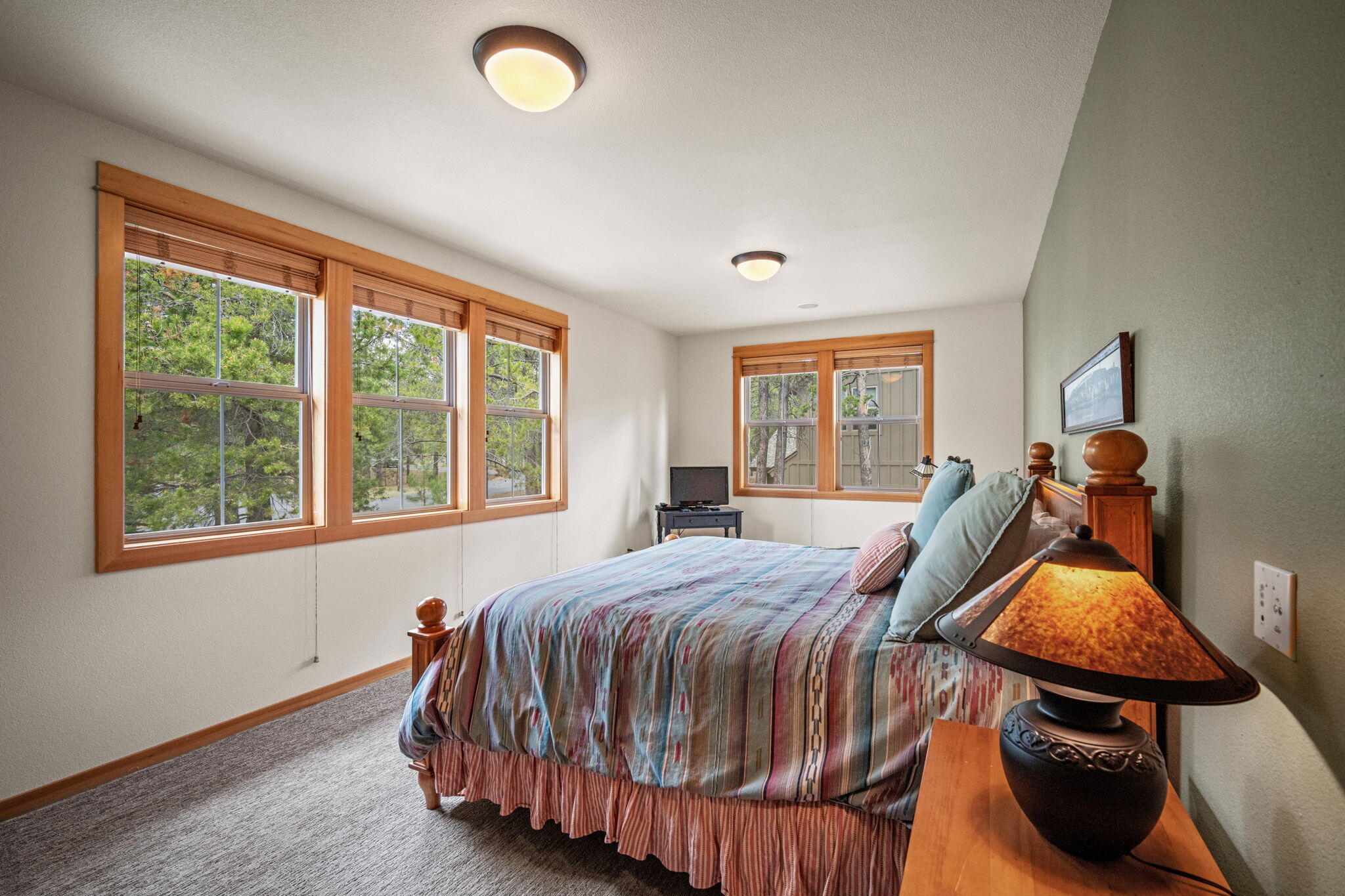 57178  Evergreen Loop, 24