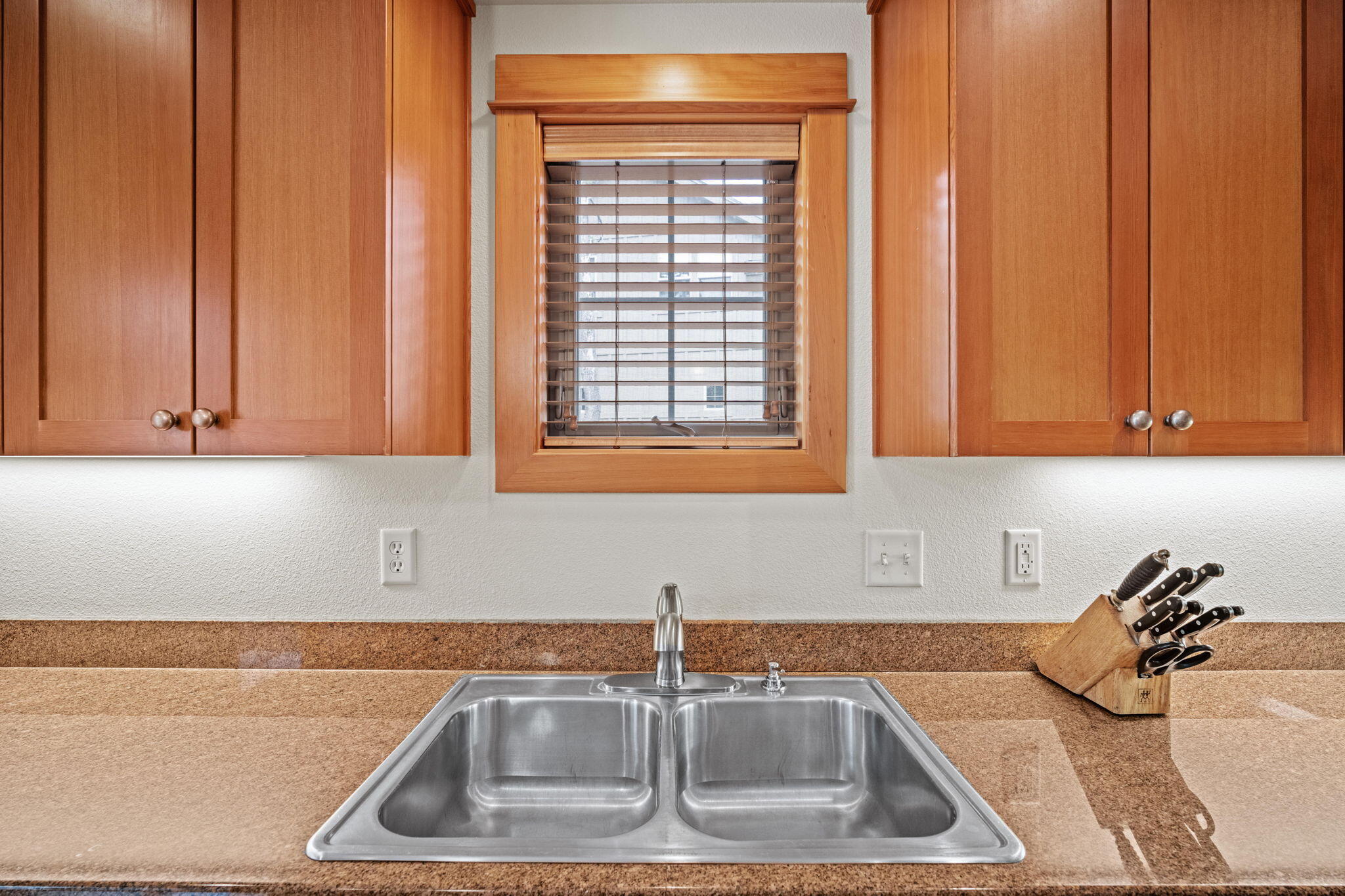 57178  Evergreen Loop, 24