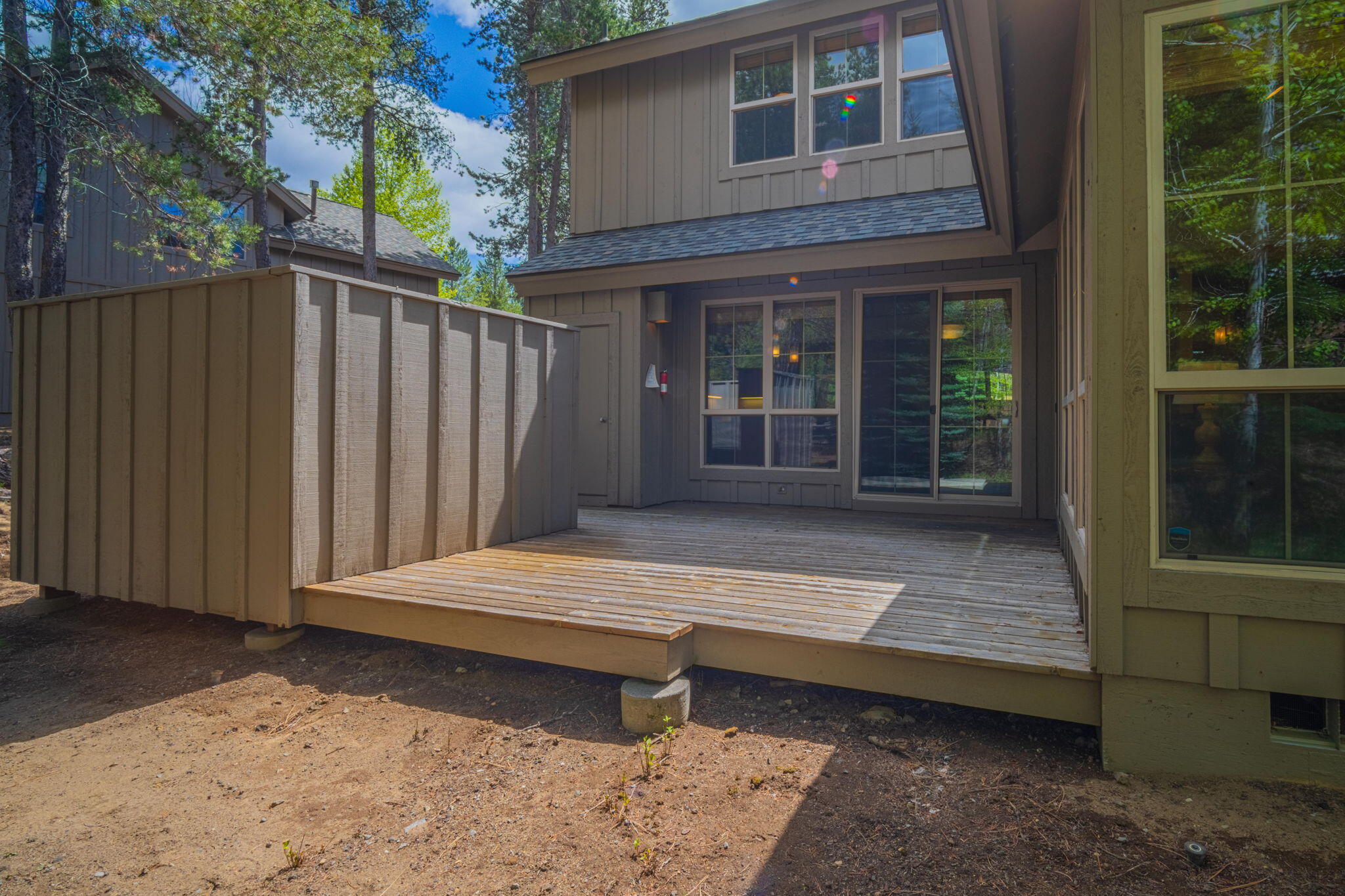 57178  Evergreen Loop, 24