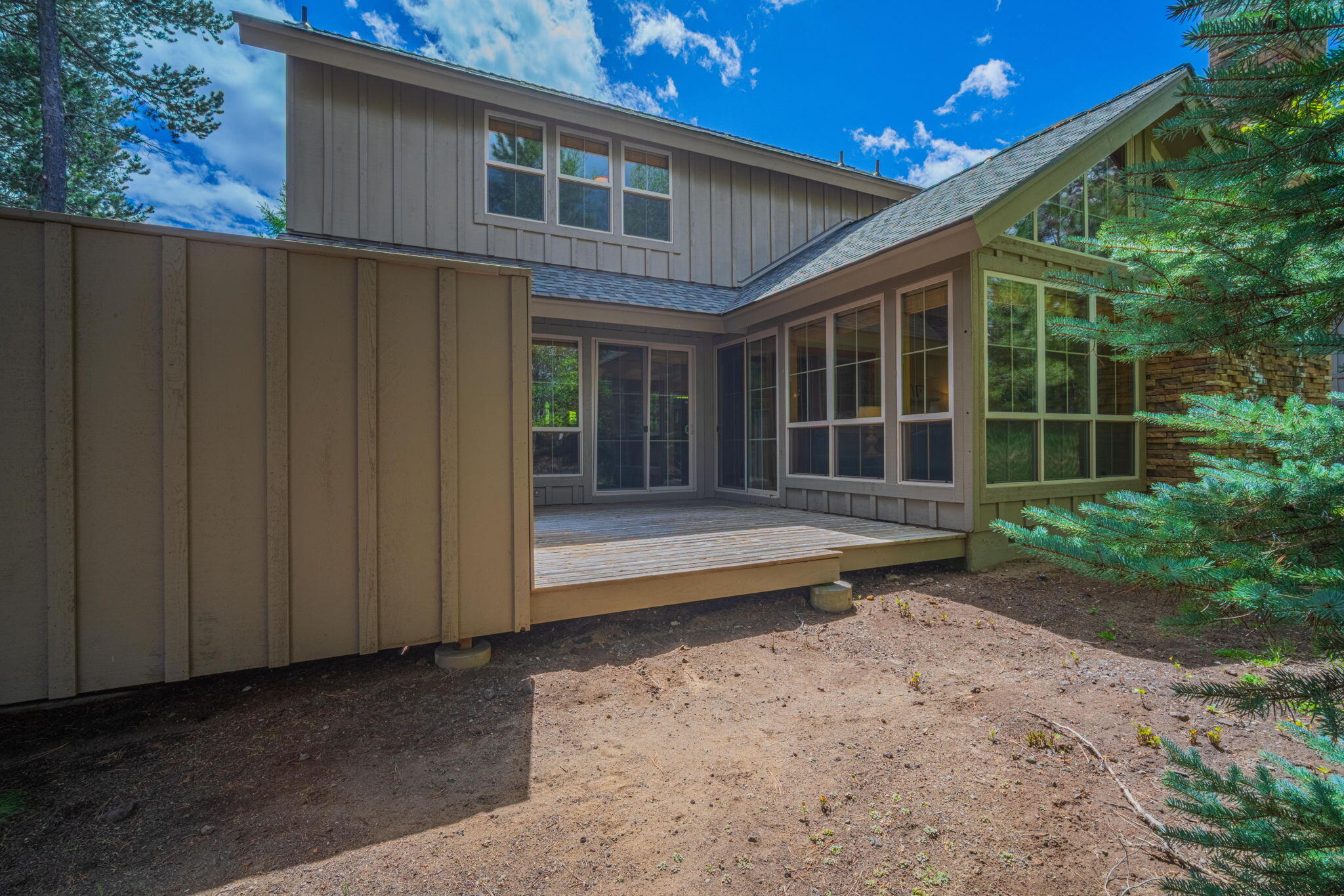 57178  Evergreen Loop, 24