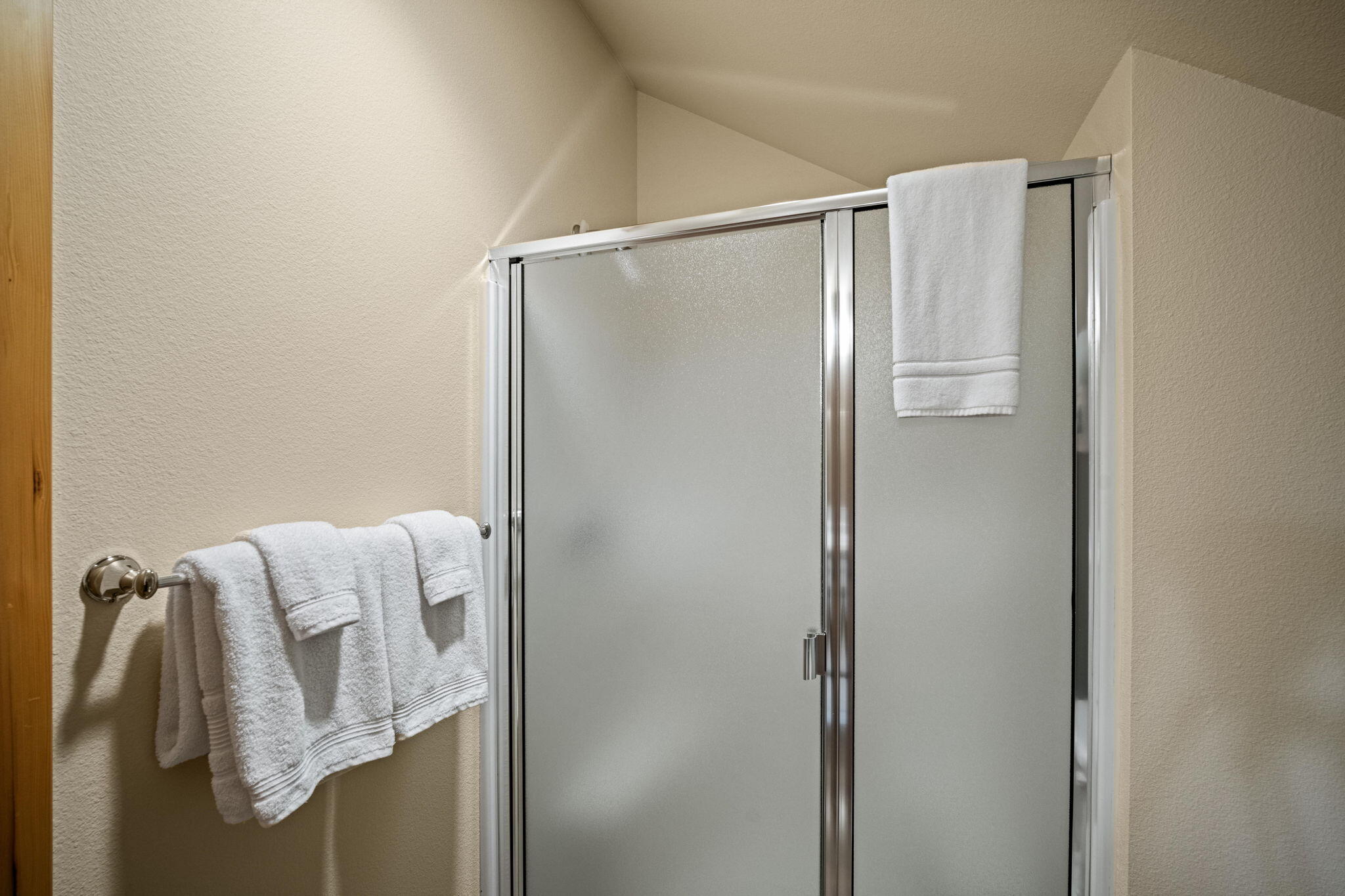 57178  Evergreen Loop, 24
