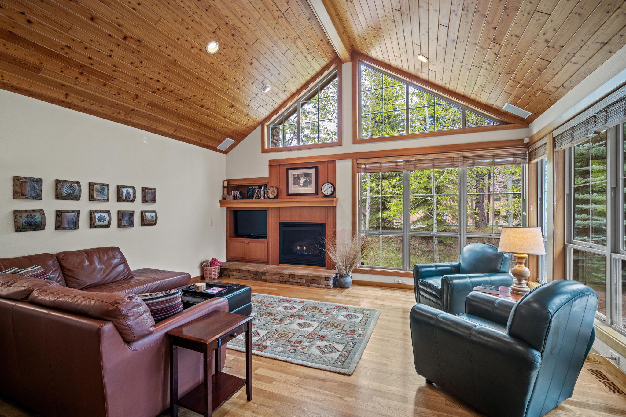57178  Evergreen Loop, 24