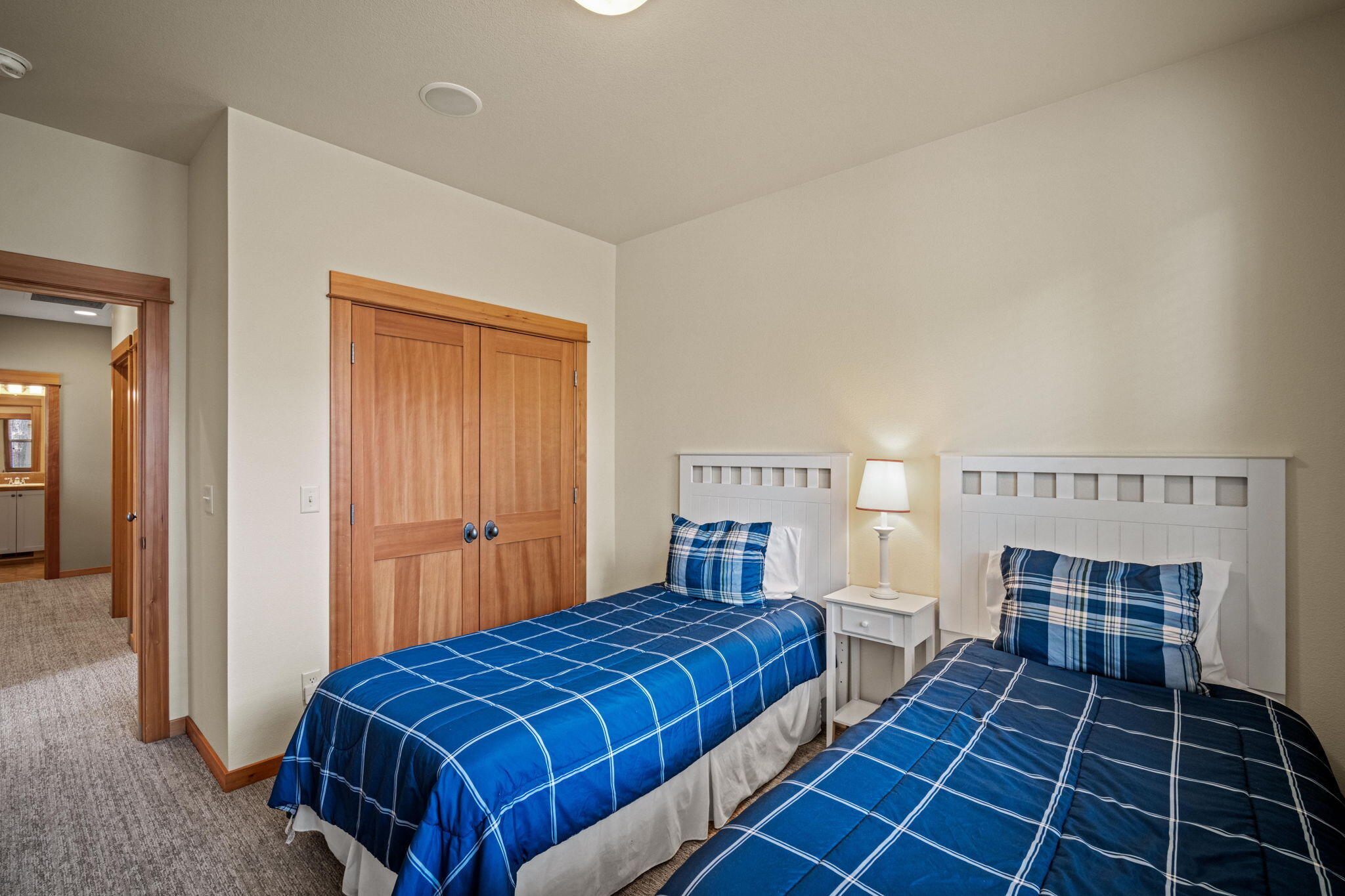 57178  Evergreen Loop, 24